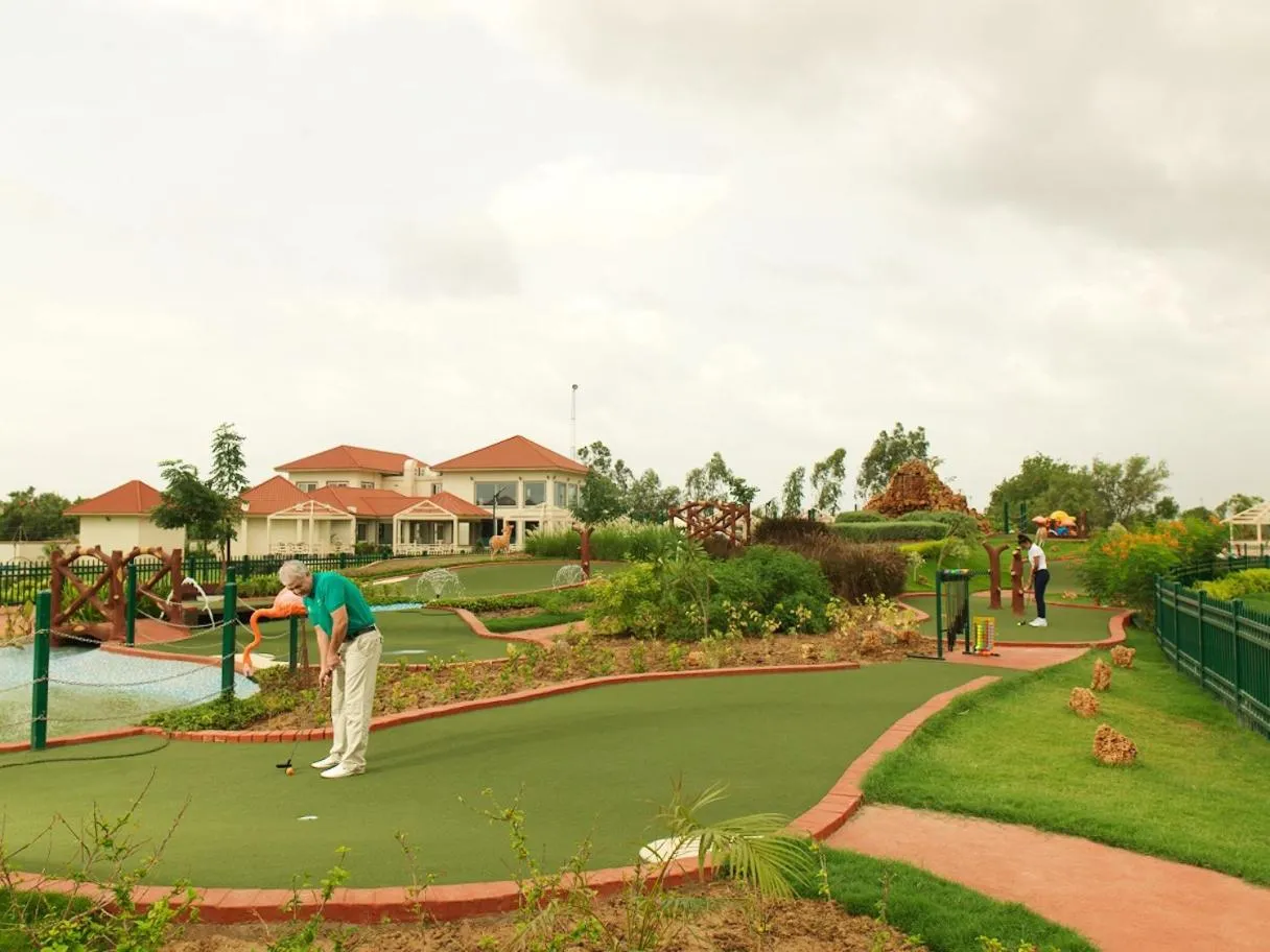 Minigolf in Neonz Resort & Club