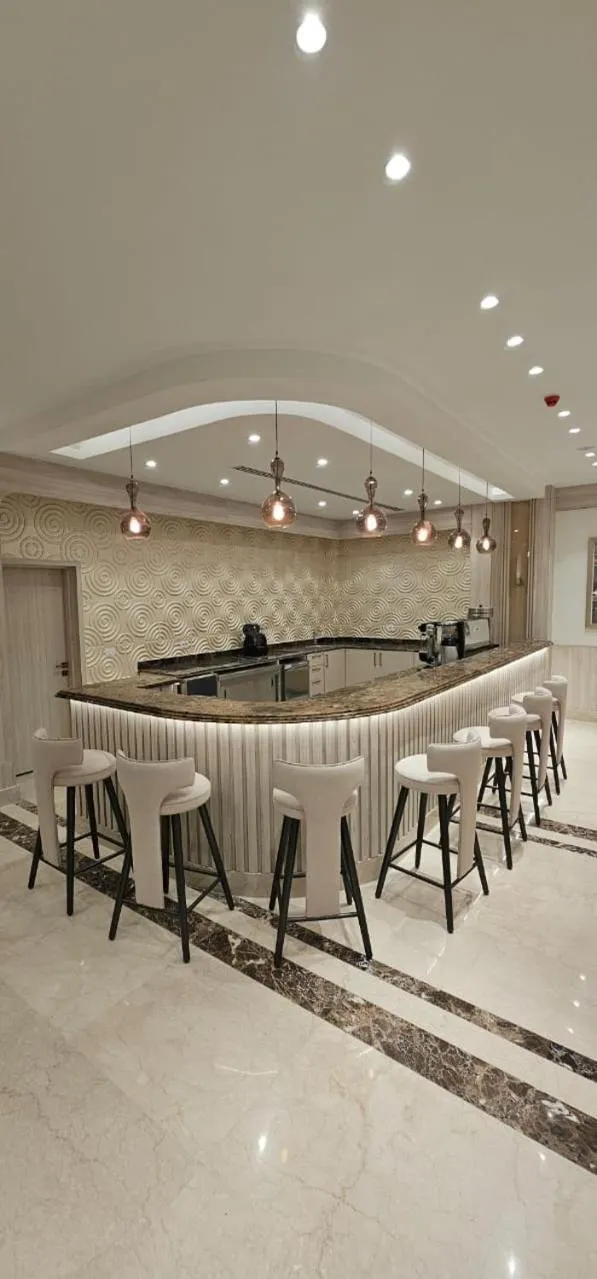 Restaurant/places to eat in Azur One Eleven Hotel Alamein