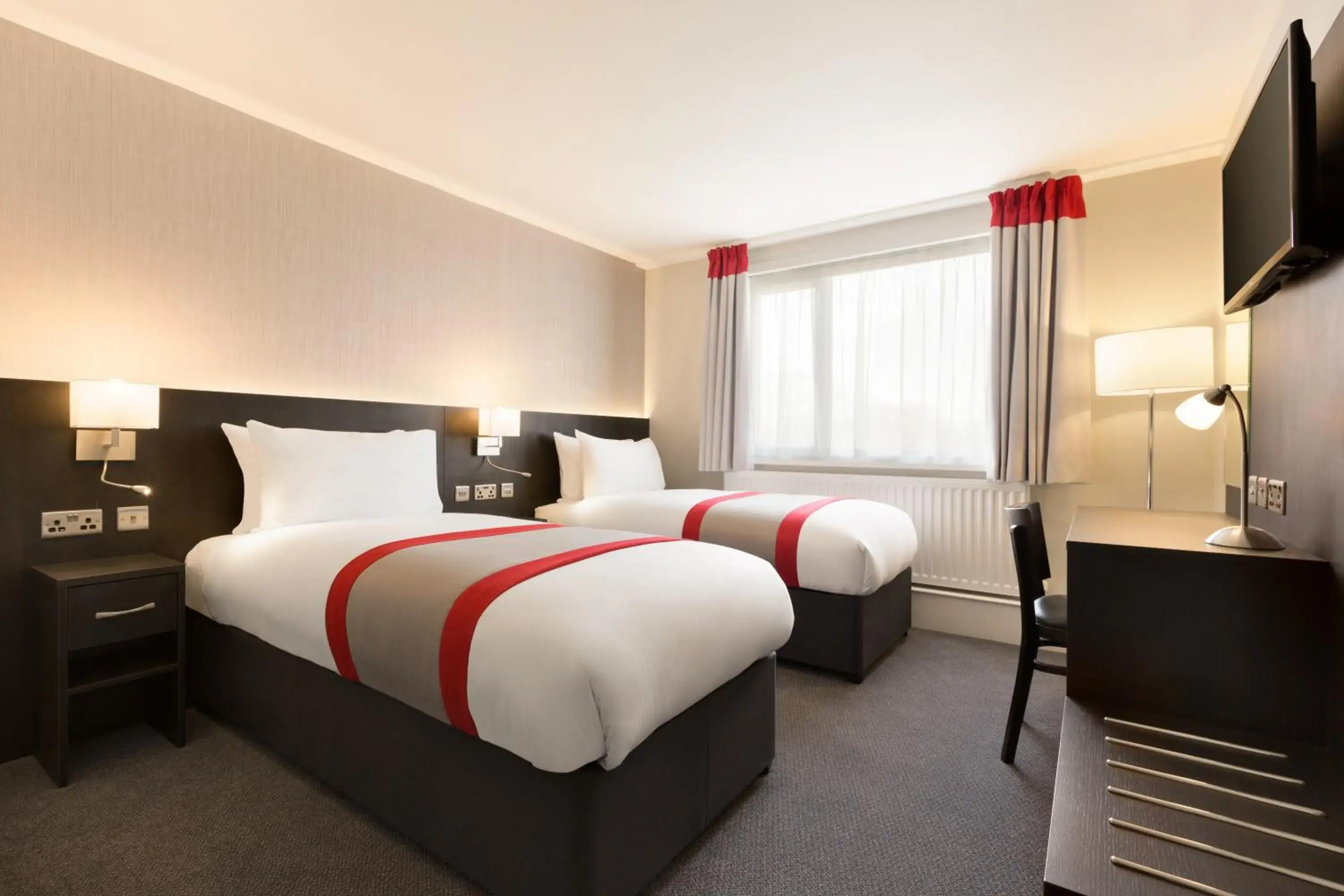 Photo of the whole room, Bed in Ramada Chorley South Photo of the whole room, Bed in Ramada Chorley South