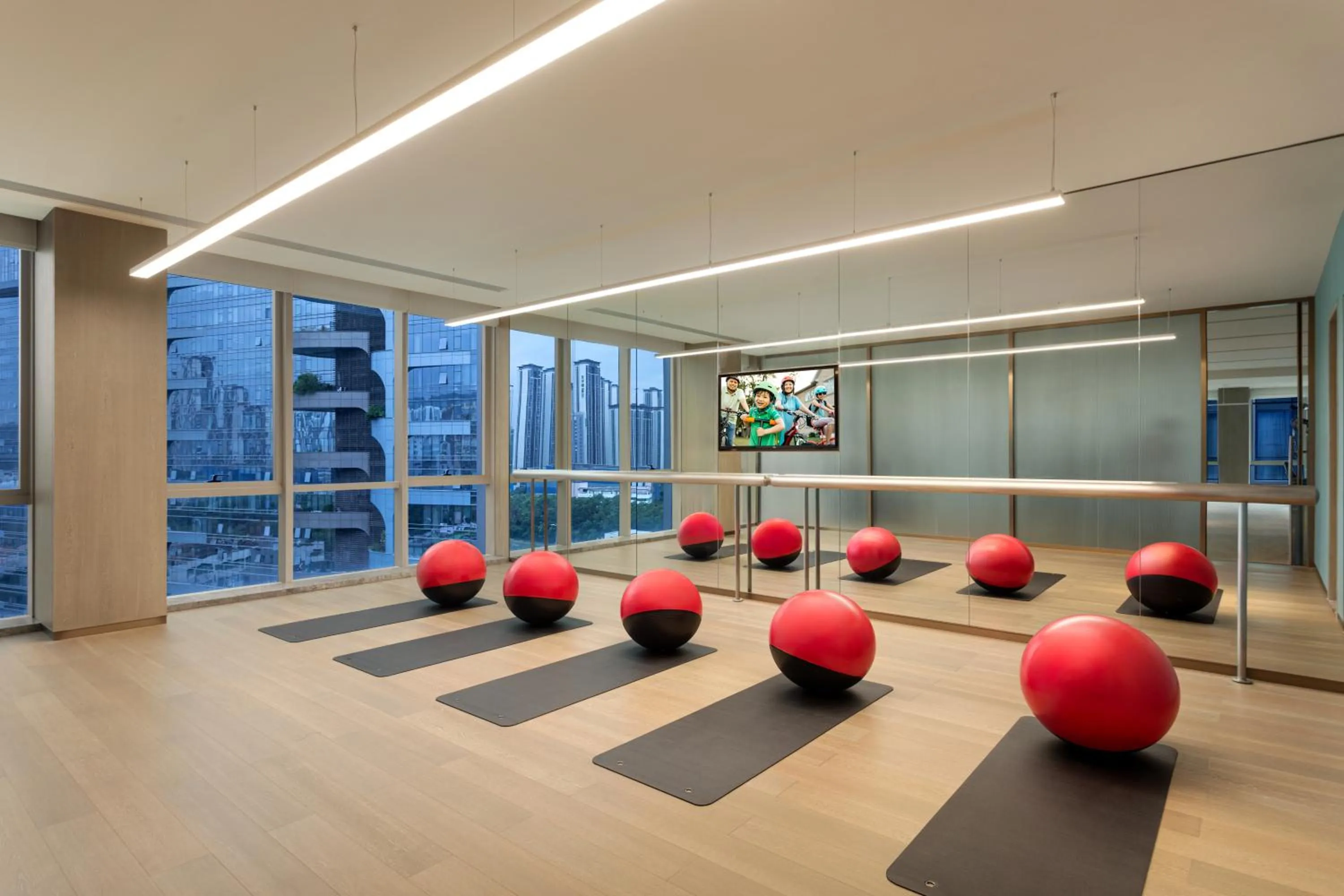 Fitness centre/facilities in Somerset QPlex Shenzhen