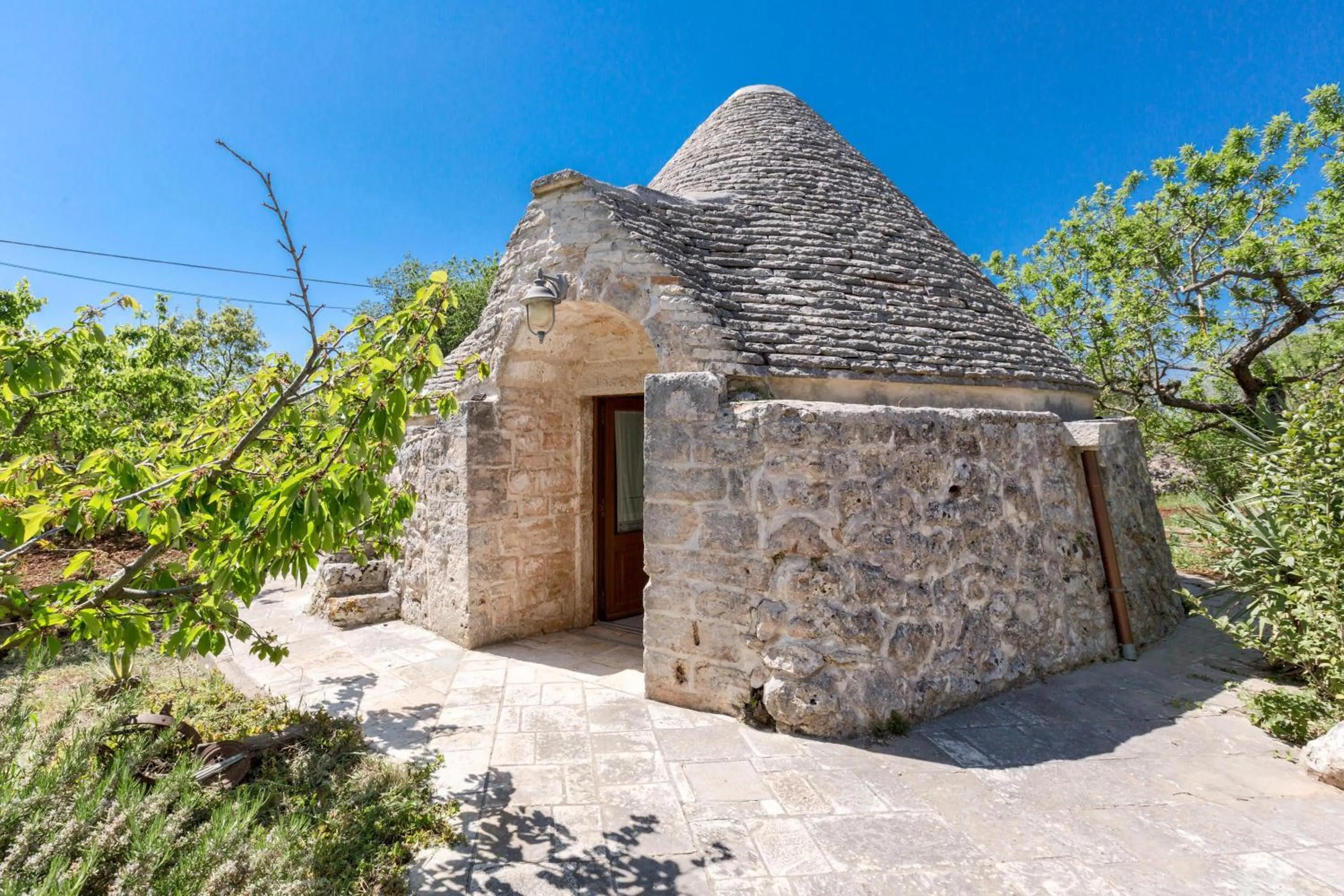 Property building in Masseria Tinelli