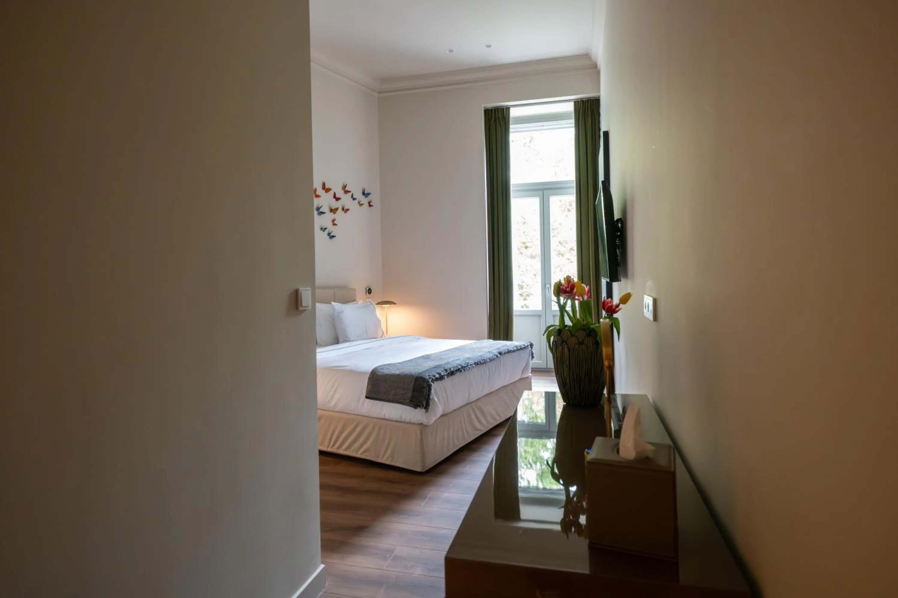 Photo of the whole room, Bed in Nine Athens Hotel