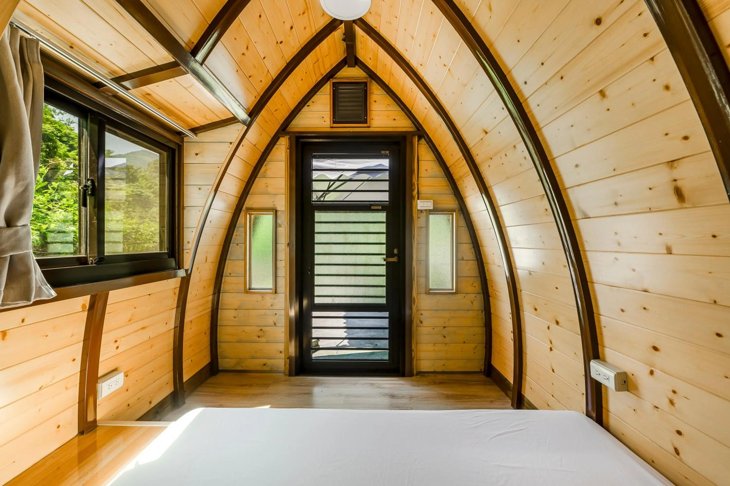 Photo of the whole room in Na Sun Na Gu