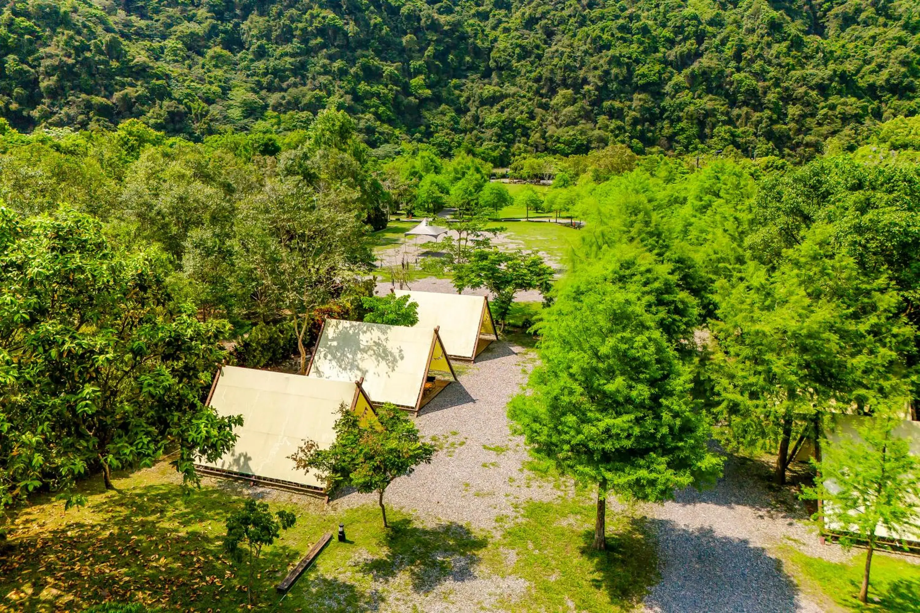 Property building in Na Sun Na Gu Property building in Na Sun Na Gu