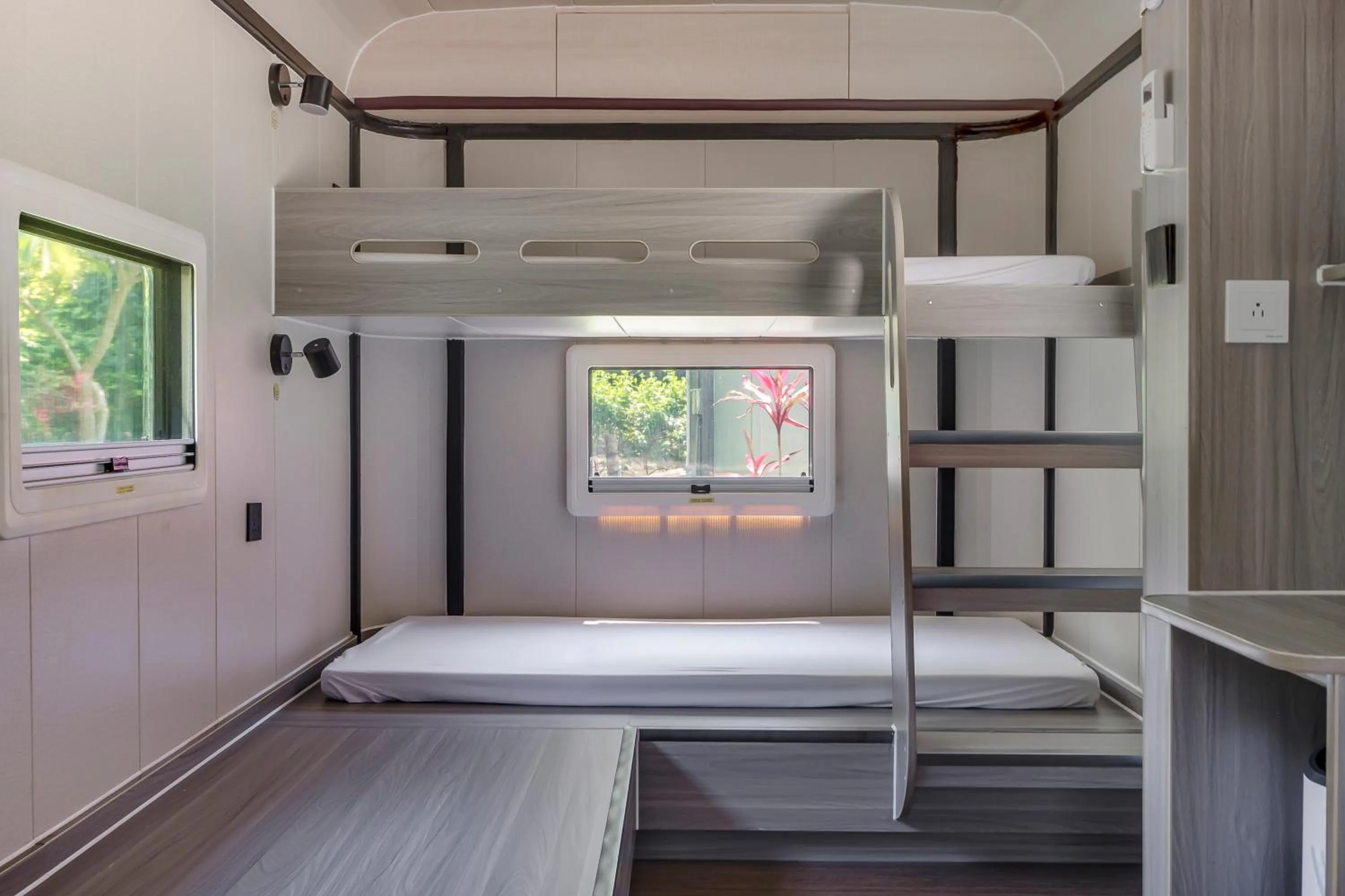 bunk bed, Bed in Na Sun Na Gu