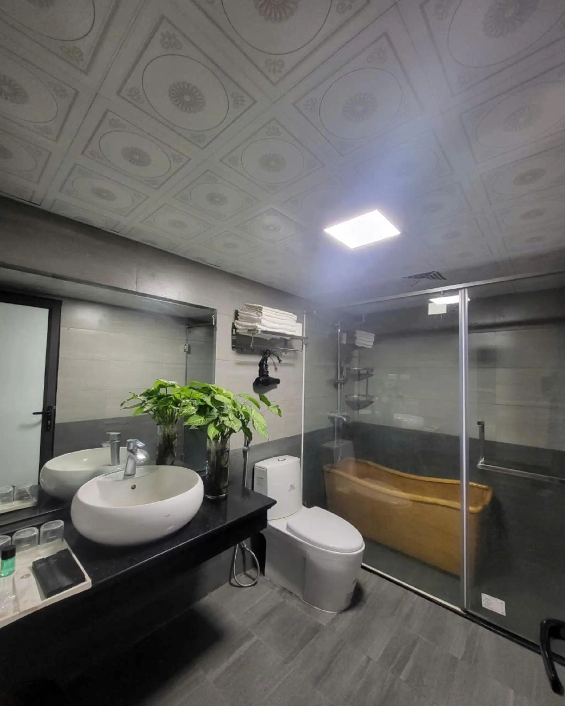 Bathroom in New Sun Hotel Sapa