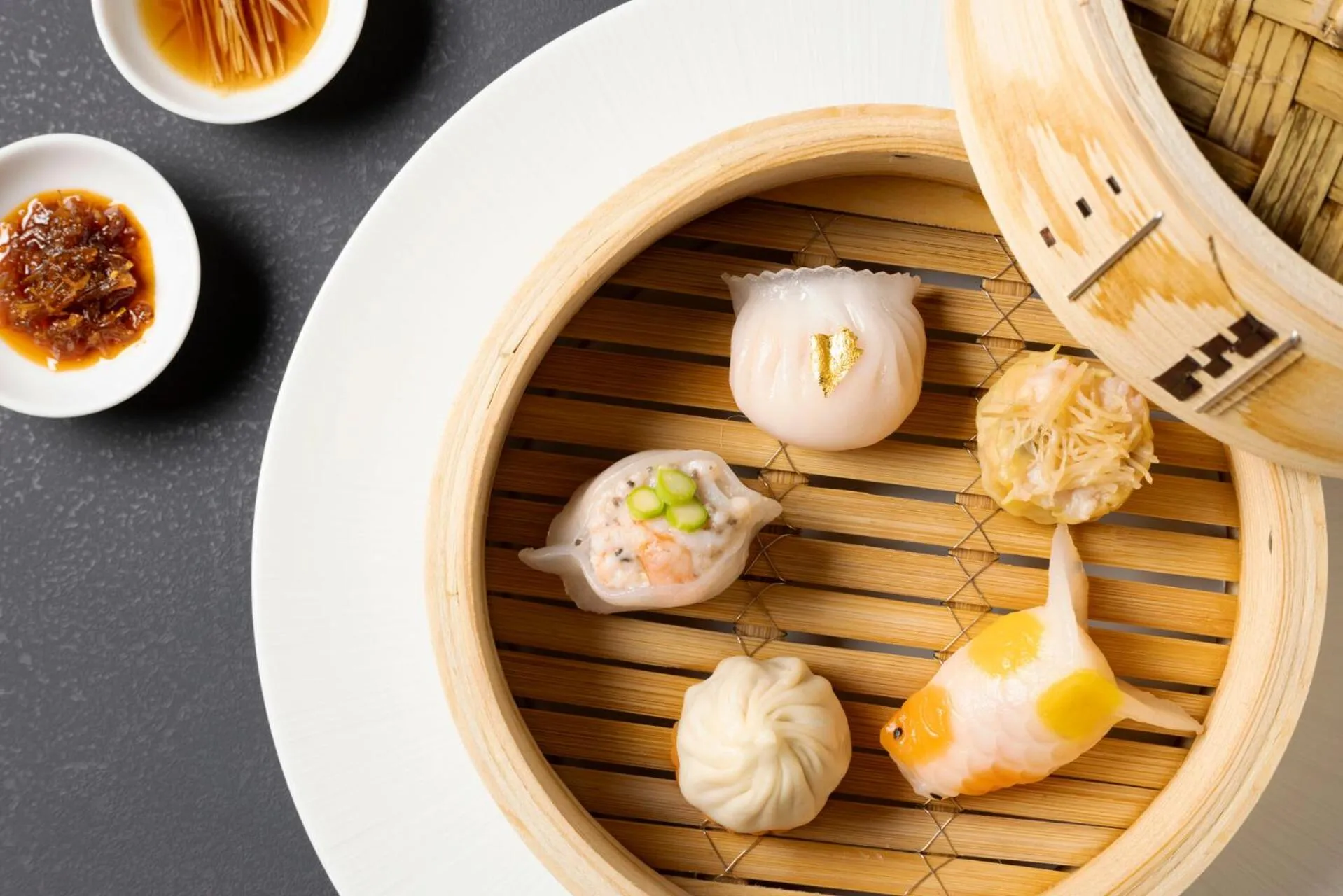 Restaurant/places to eat in Four Seasons Hotel Osaka