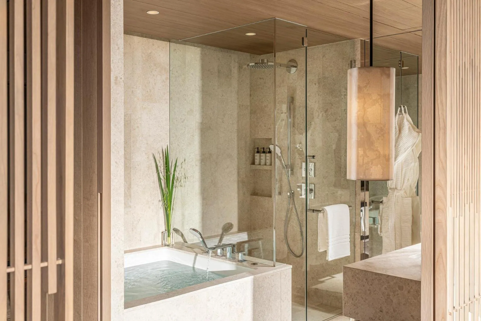 Superior King Room in Four Seasons Hotel Osaka