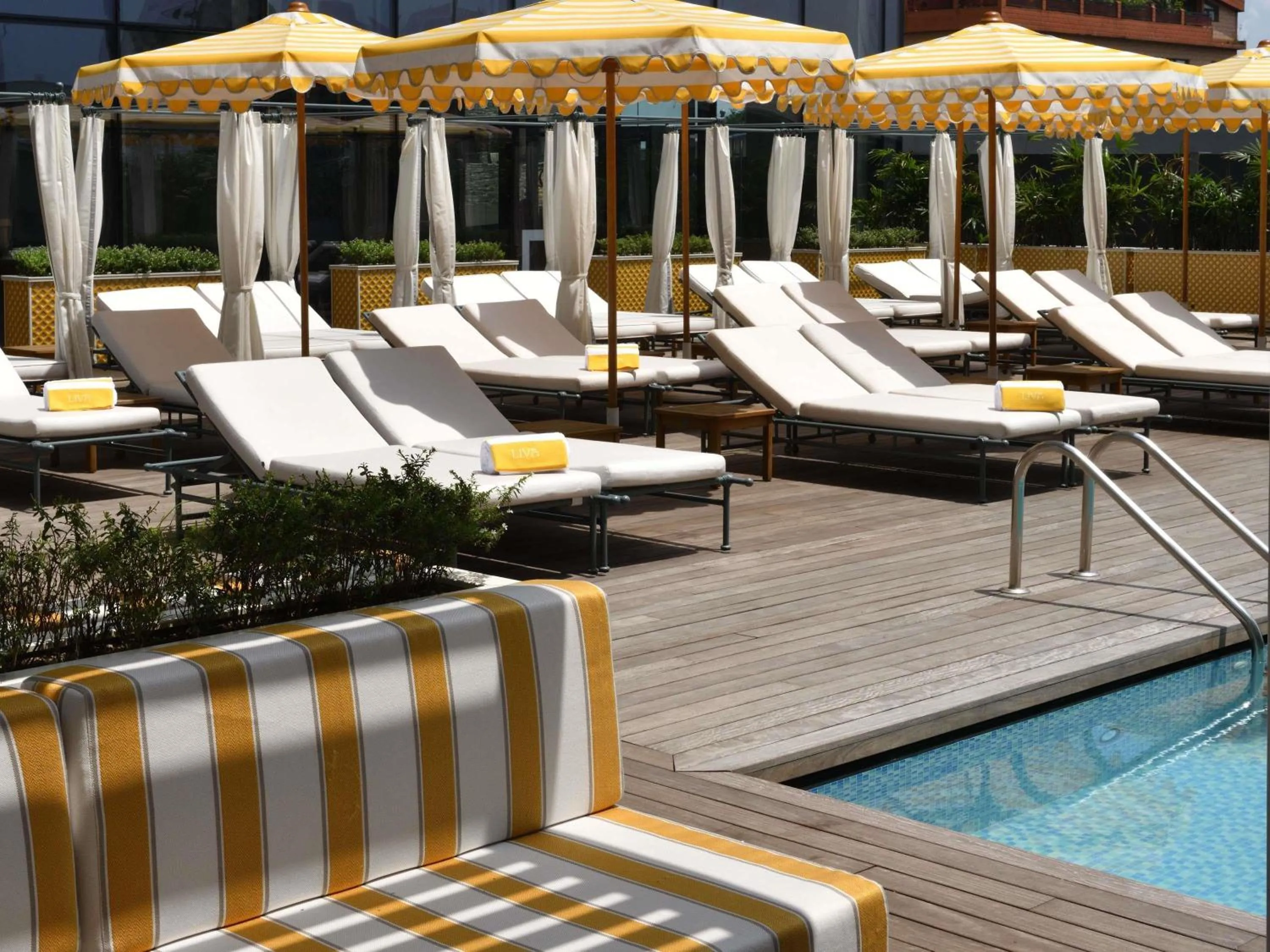 Pool view in Aparthotel Adagio Abidjan Marcory