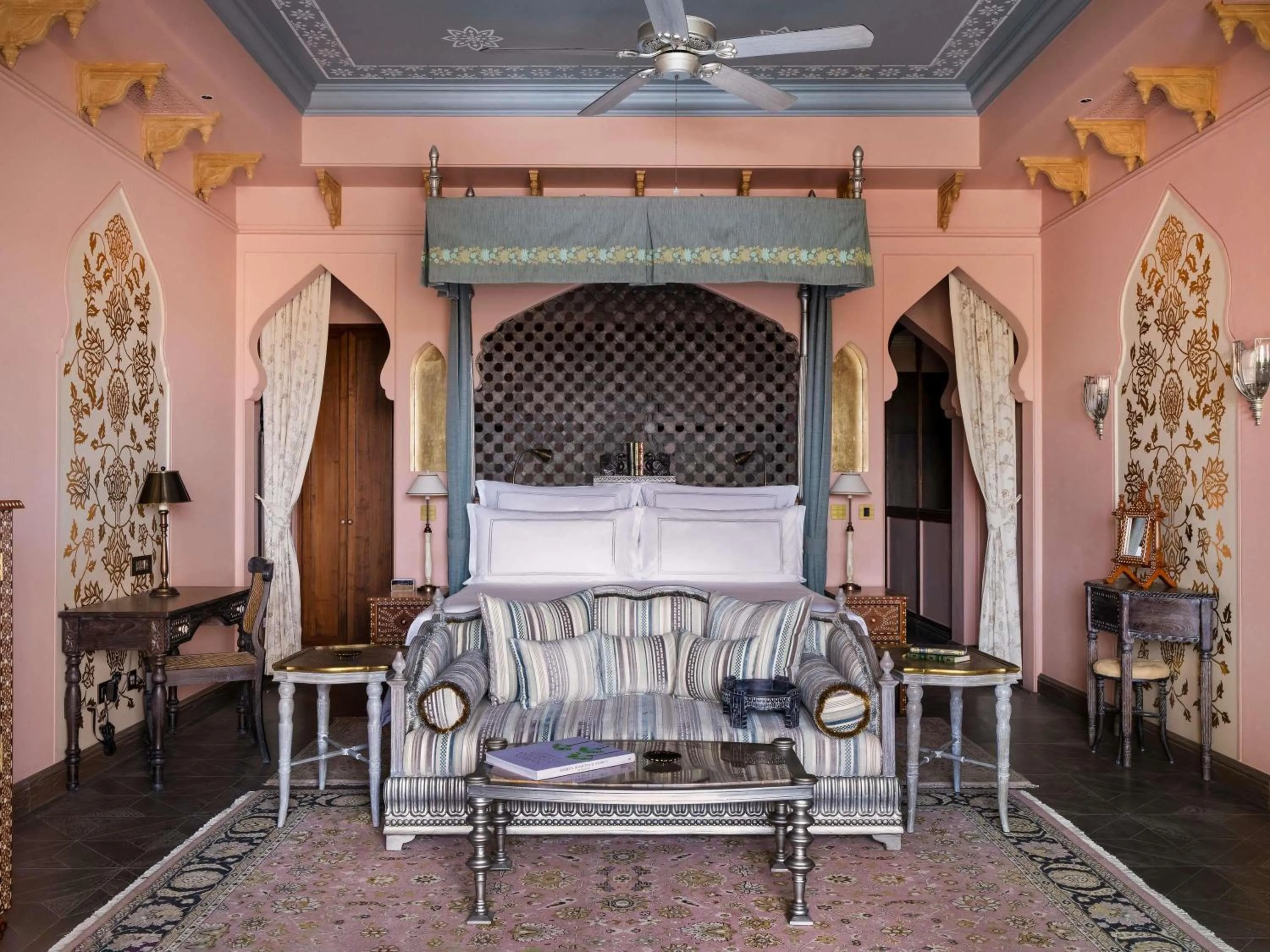 Bedroom in Raffles Jaipur