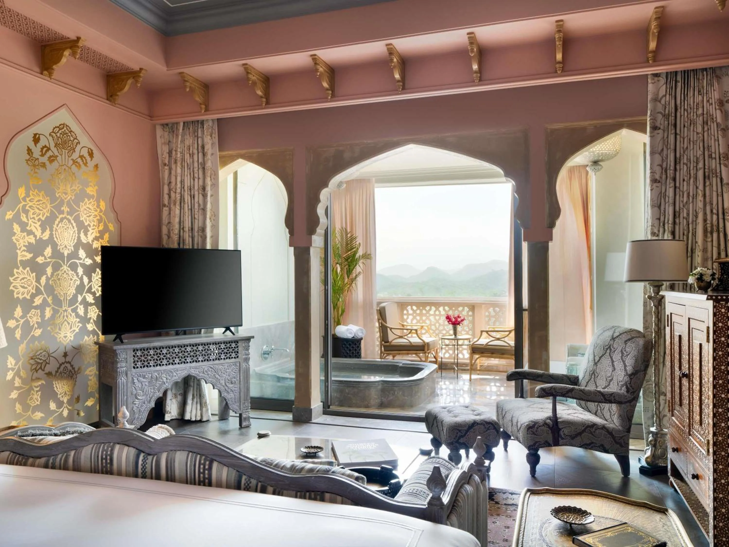 Bedroom in Raffles Jaipur