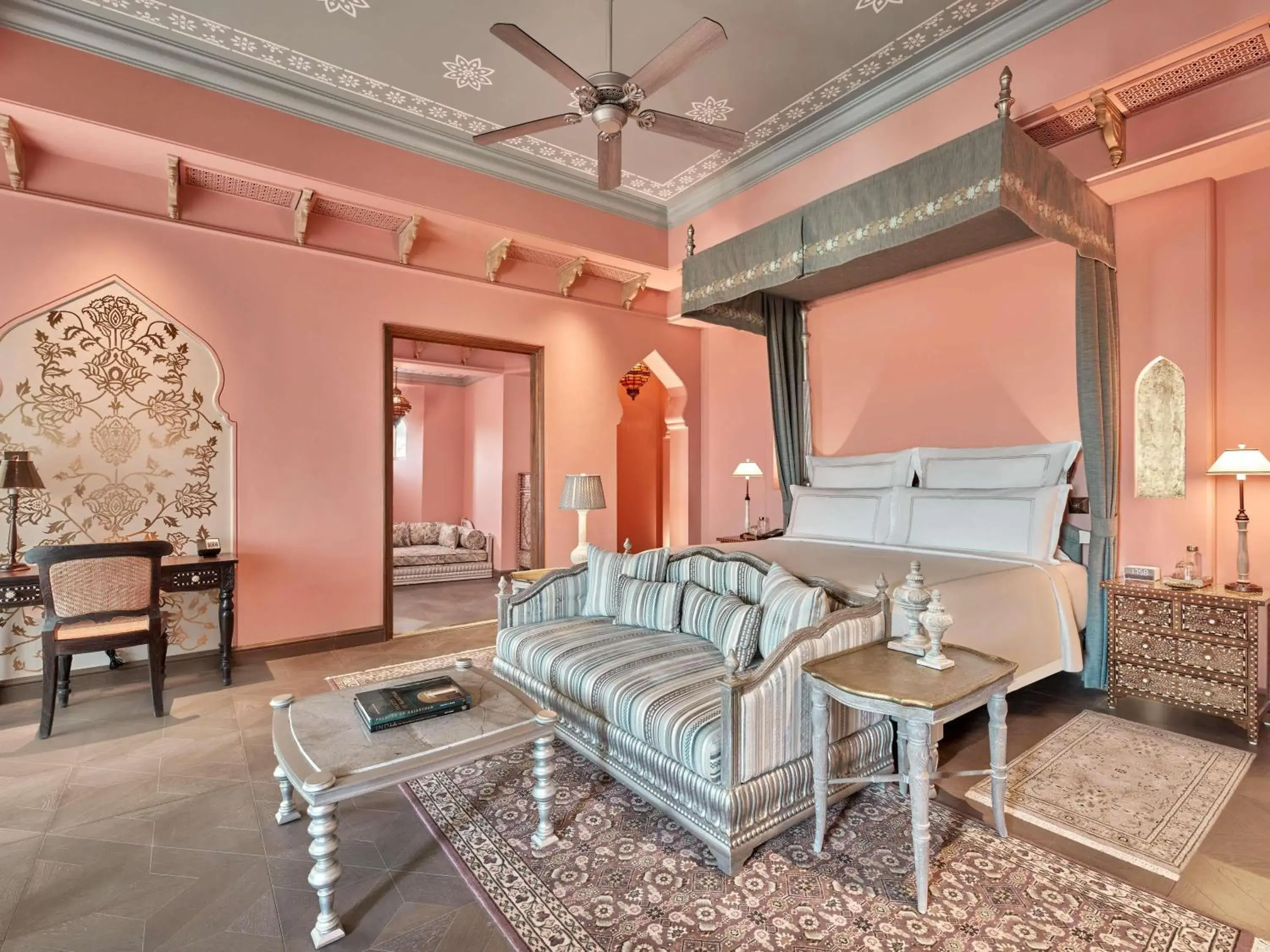 Bedroom in Raffles Jaipur Bedroom in Raffles Jaipur