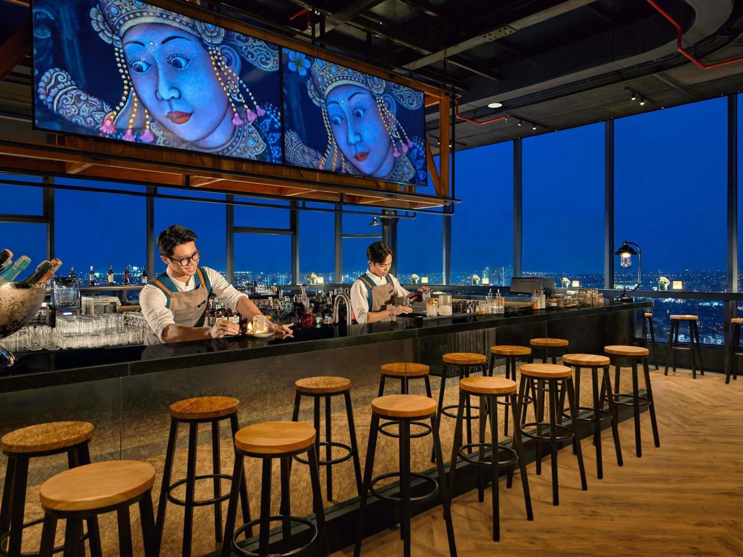 Lounge or bar in Pullman Hai Phong Grand Hotel