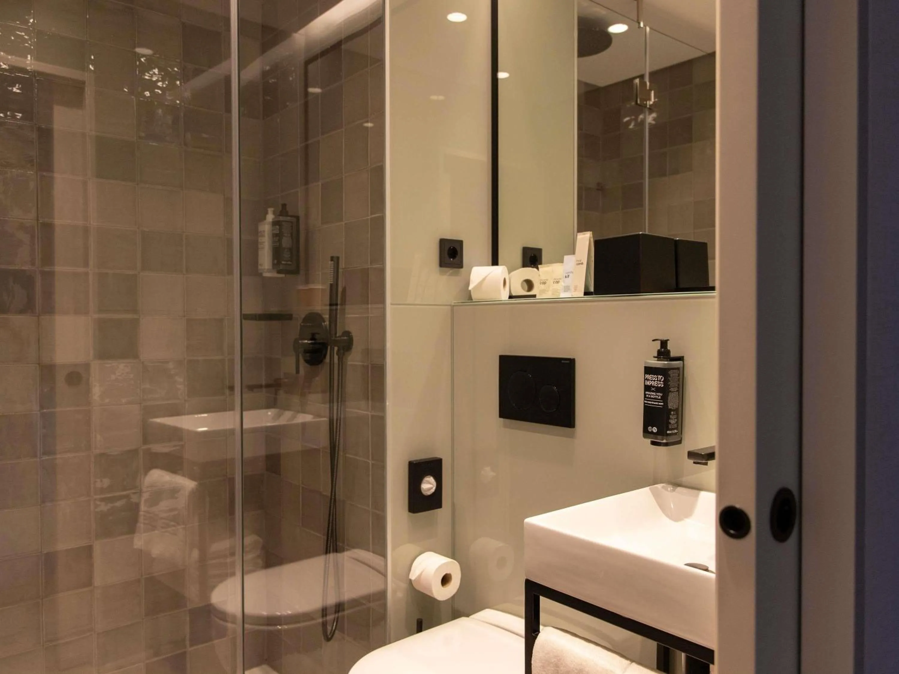 Bedroom in ibis Styles Lisboa Aeroporto