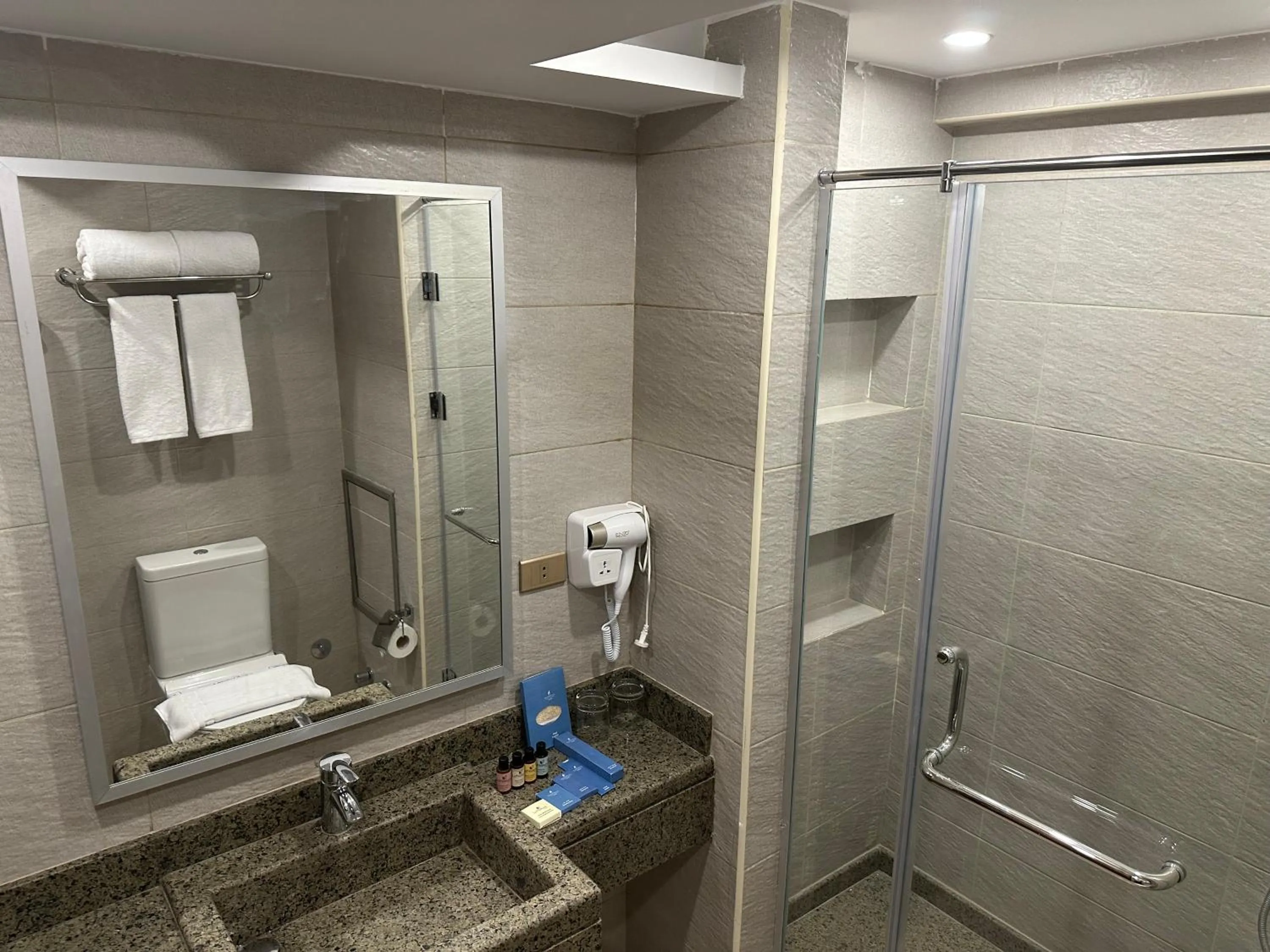 Shower in Stay Inn Pyramids Hotel