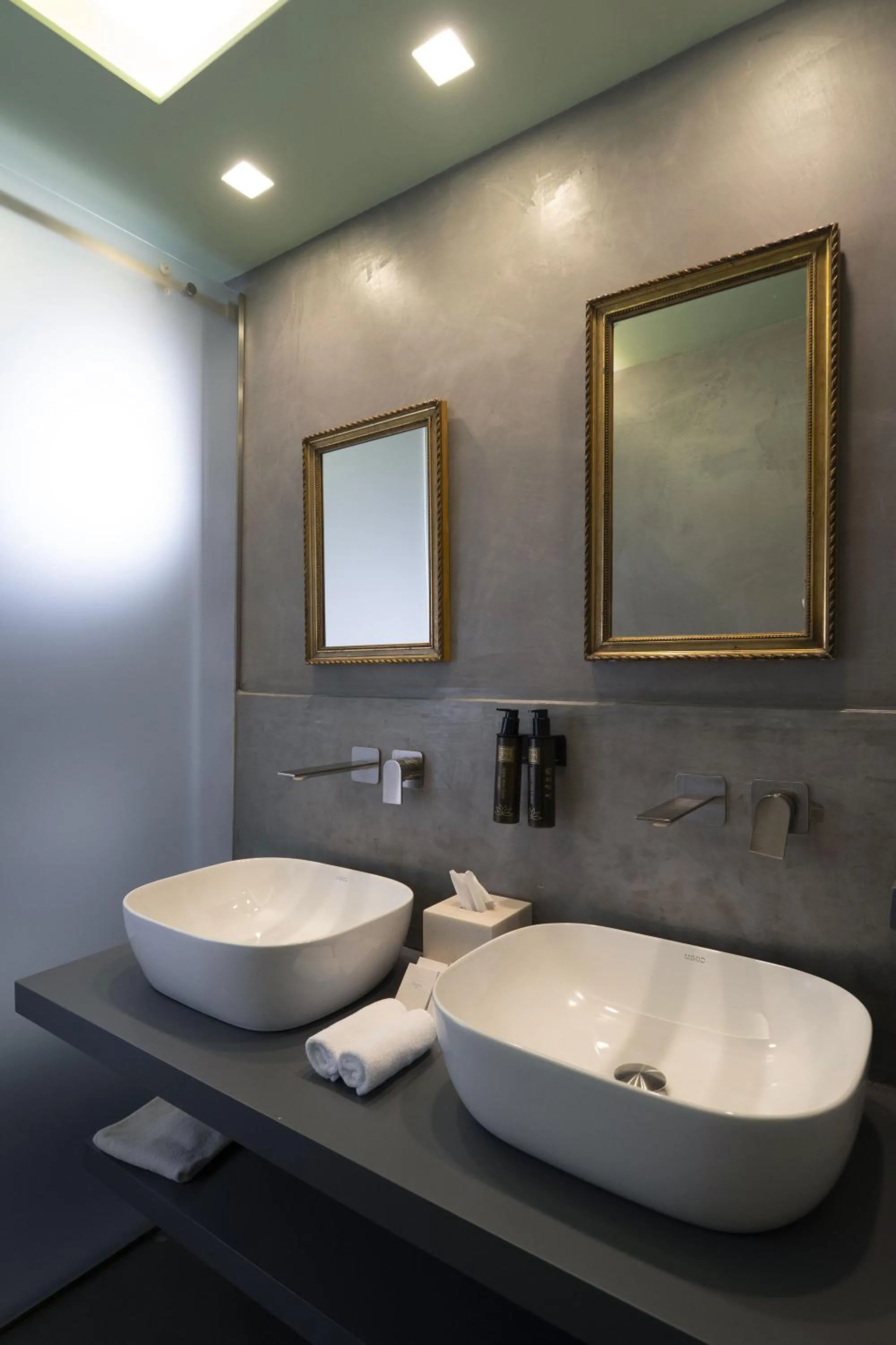 Bathroom in Fiermonte Museum by La Fiermontina