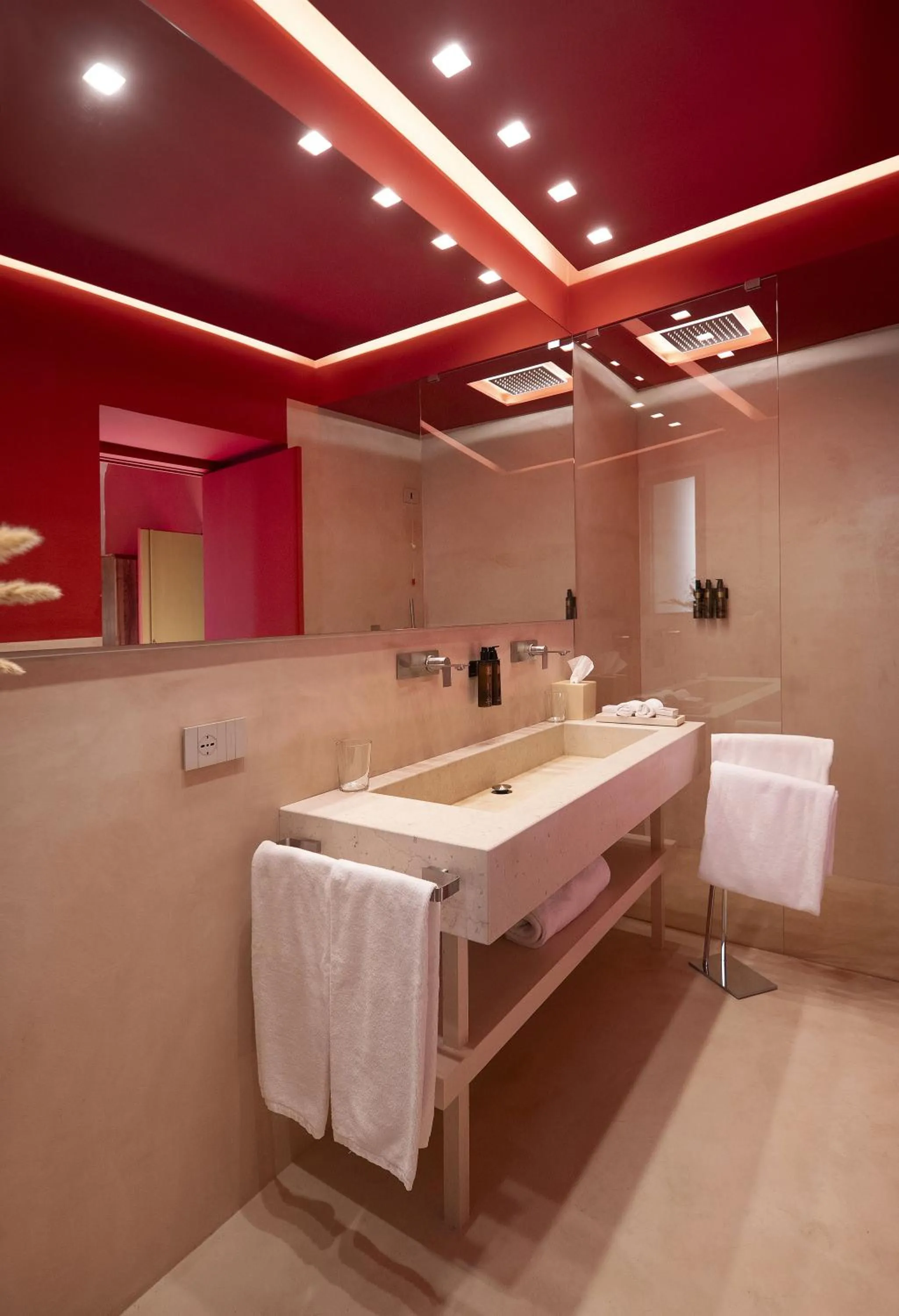 Shower in Fiermonte Museum by La Fiermontina