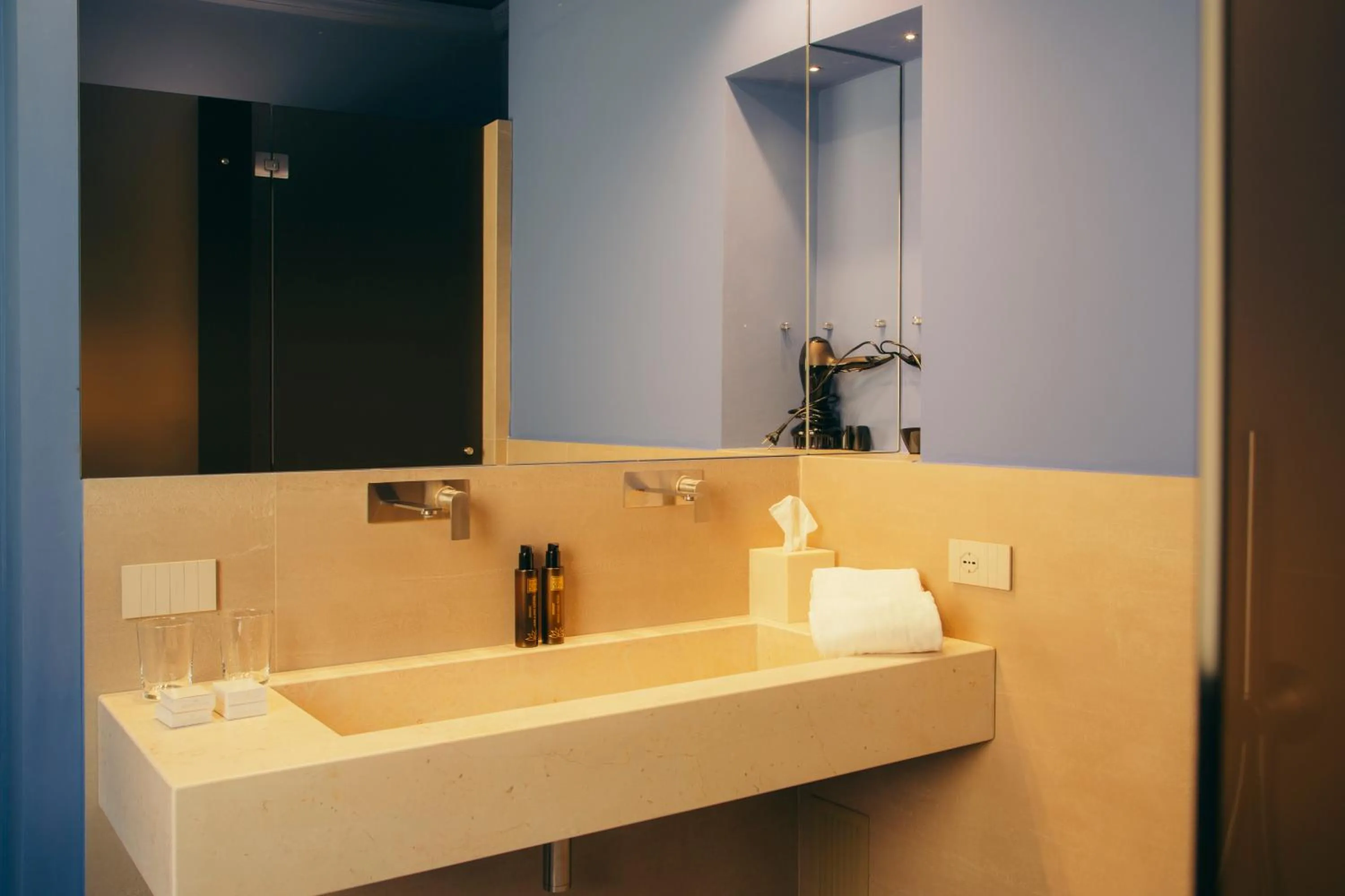 Bathroom in Fiermonte Museum by La Fiermontina