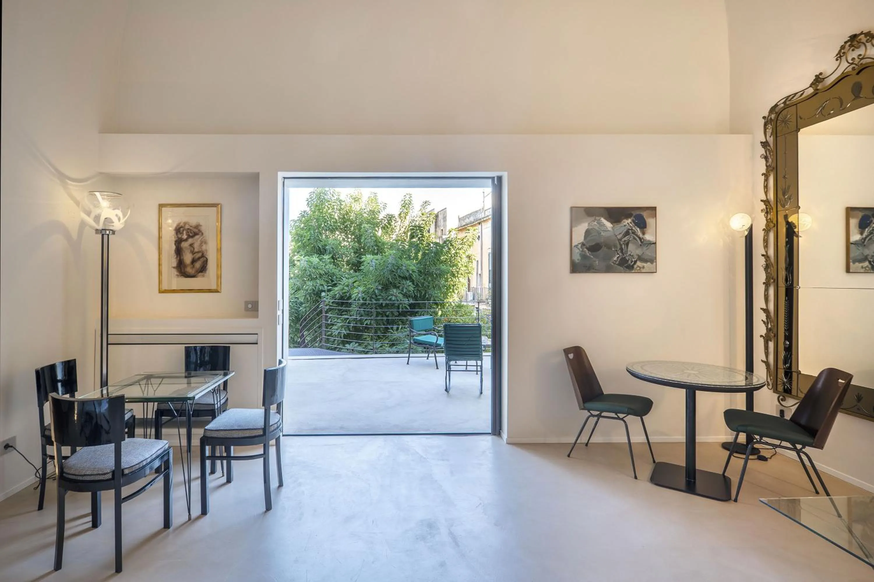 Communal lounge/ TV room in Fiermonte Museum by La Fiermontina