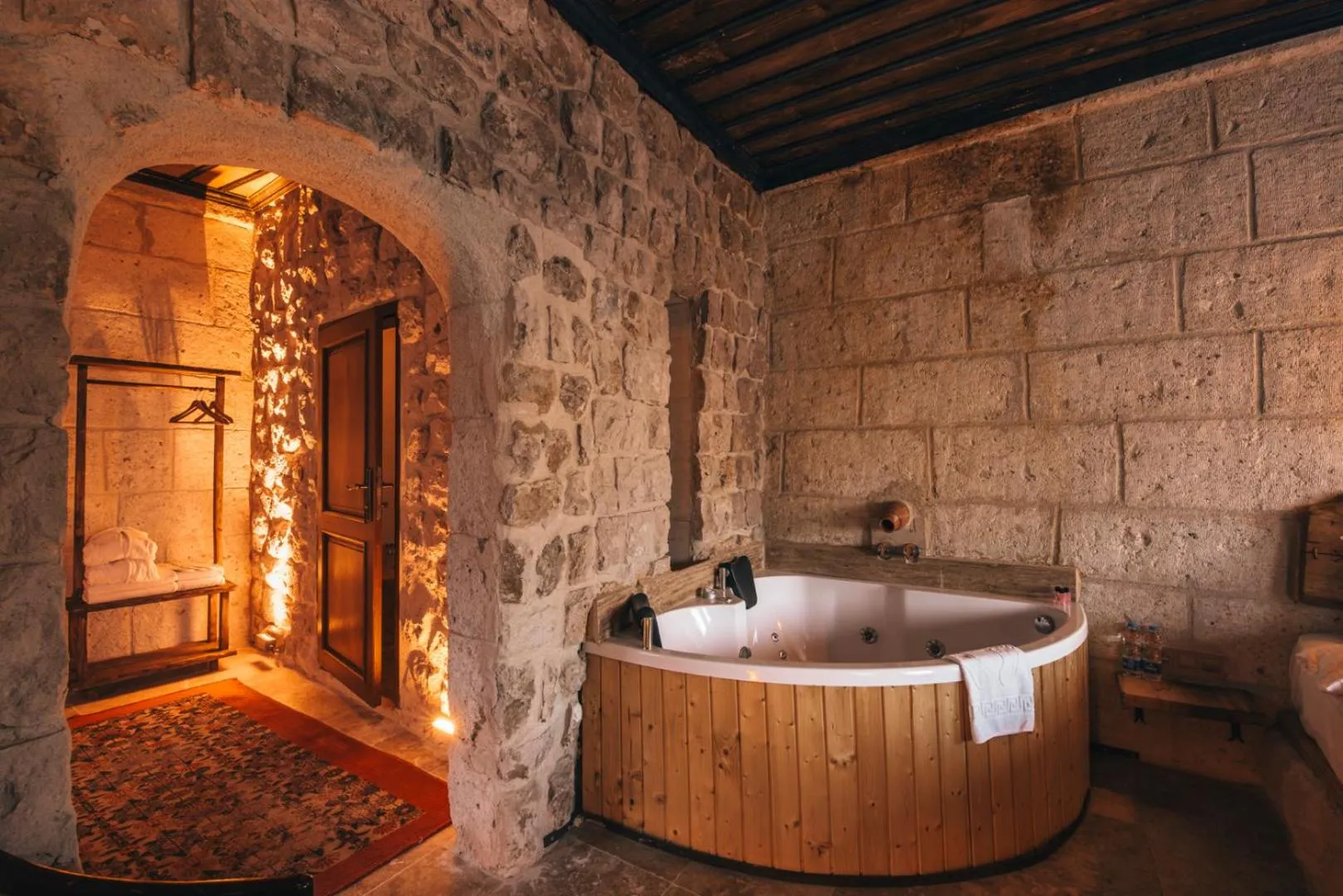 Hot Tub in Lubberona Cave Cappadocia