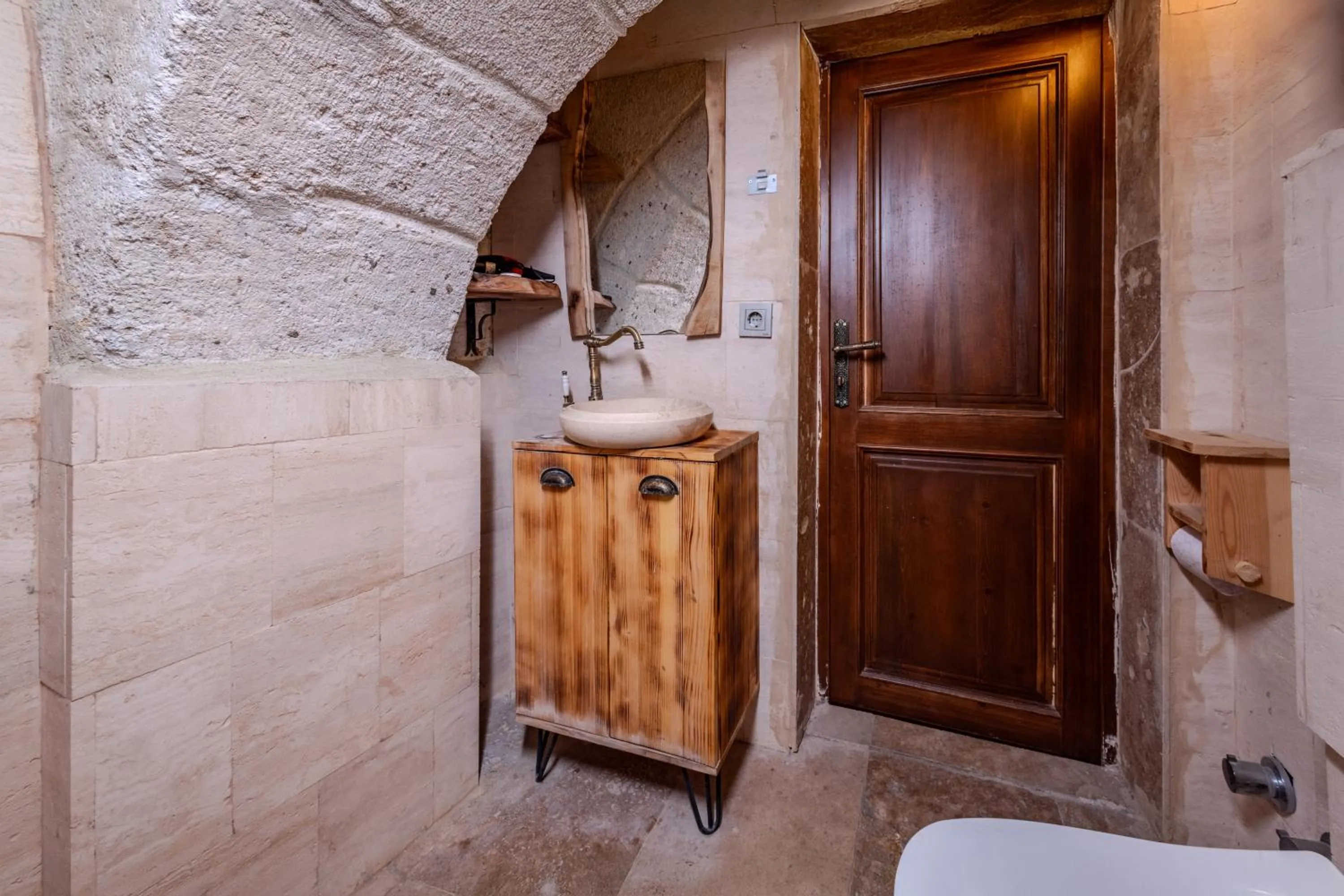 Lubberona Cave Cappadocia