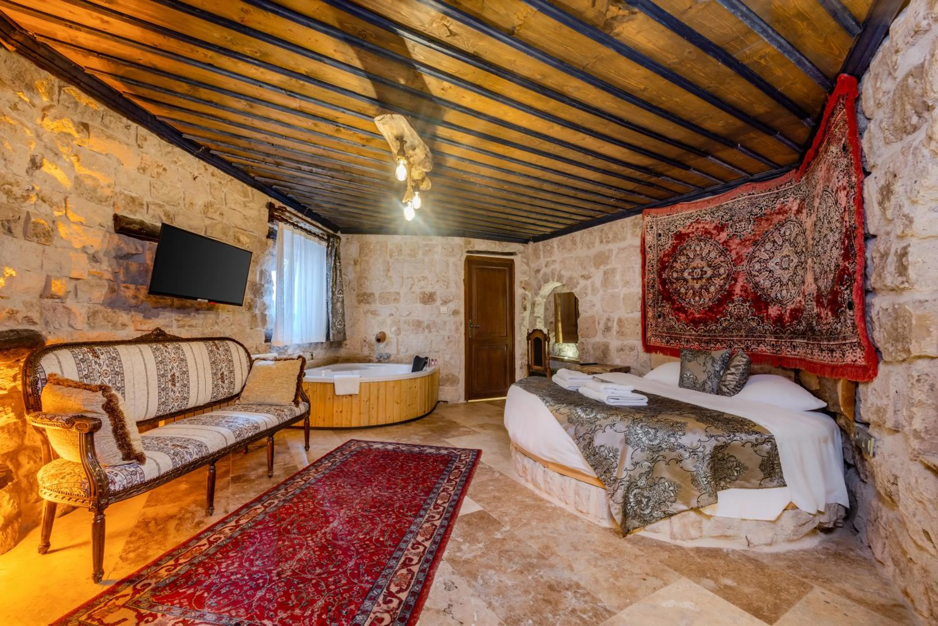 Lubberona Cave Cappadocia