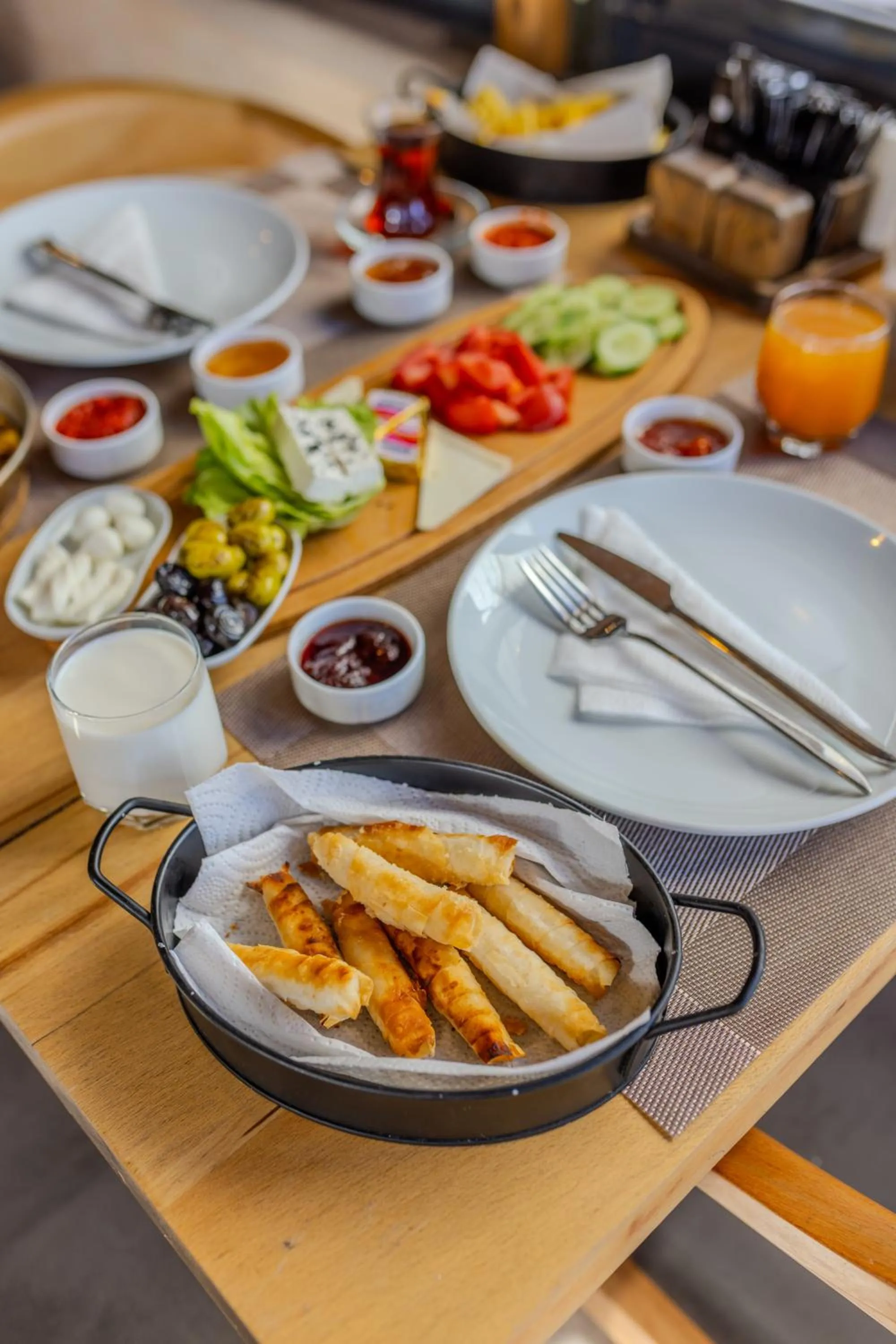 Food and drinks in Lubberona Cave Cappadocia