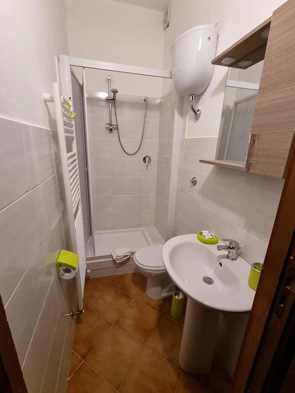 Shower in Le stanze di Aurora