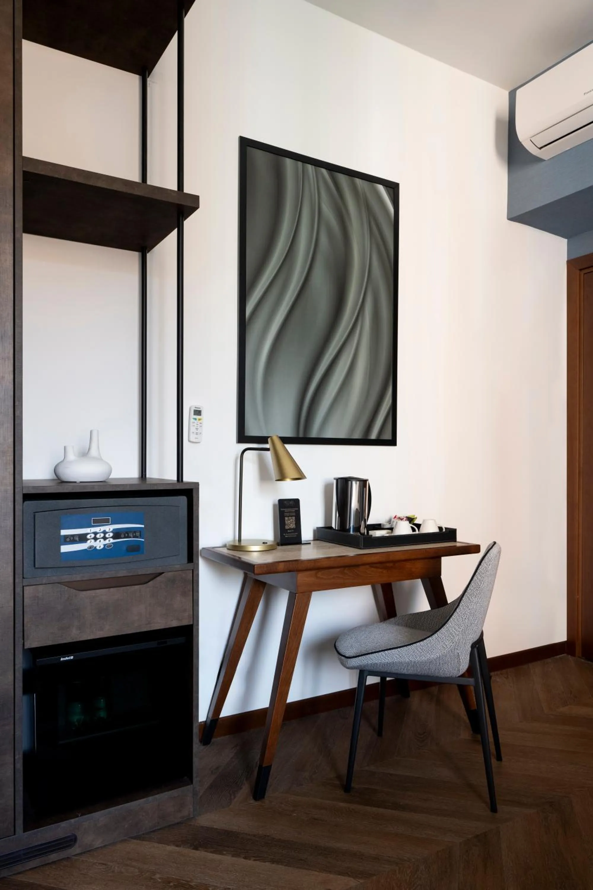 Photo of the whole room in Boutique Hotel Piedra Rome City Centre