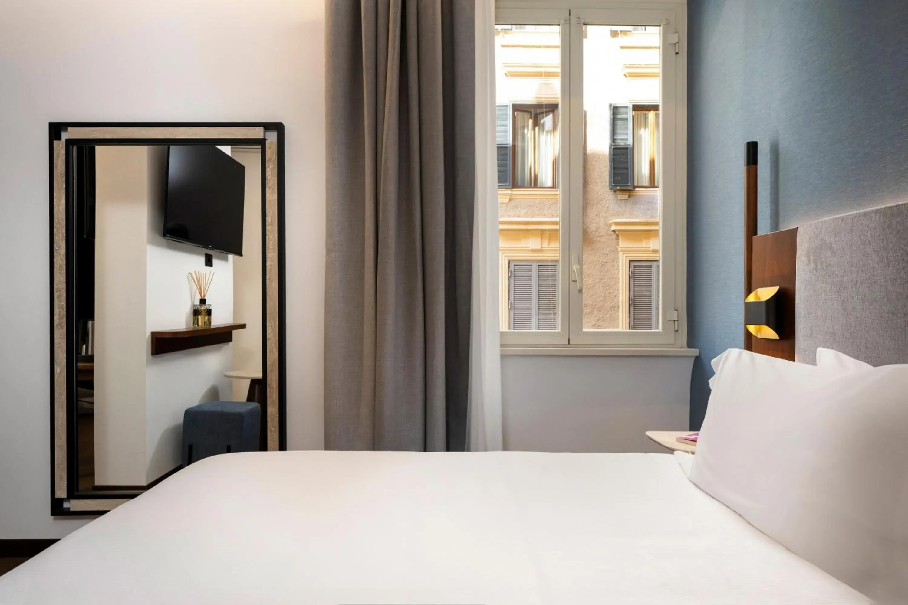 Bed in Boutique Hotel Piedra Rome City Centre Bed in Boutique Hotel Piedra Rome City Centre