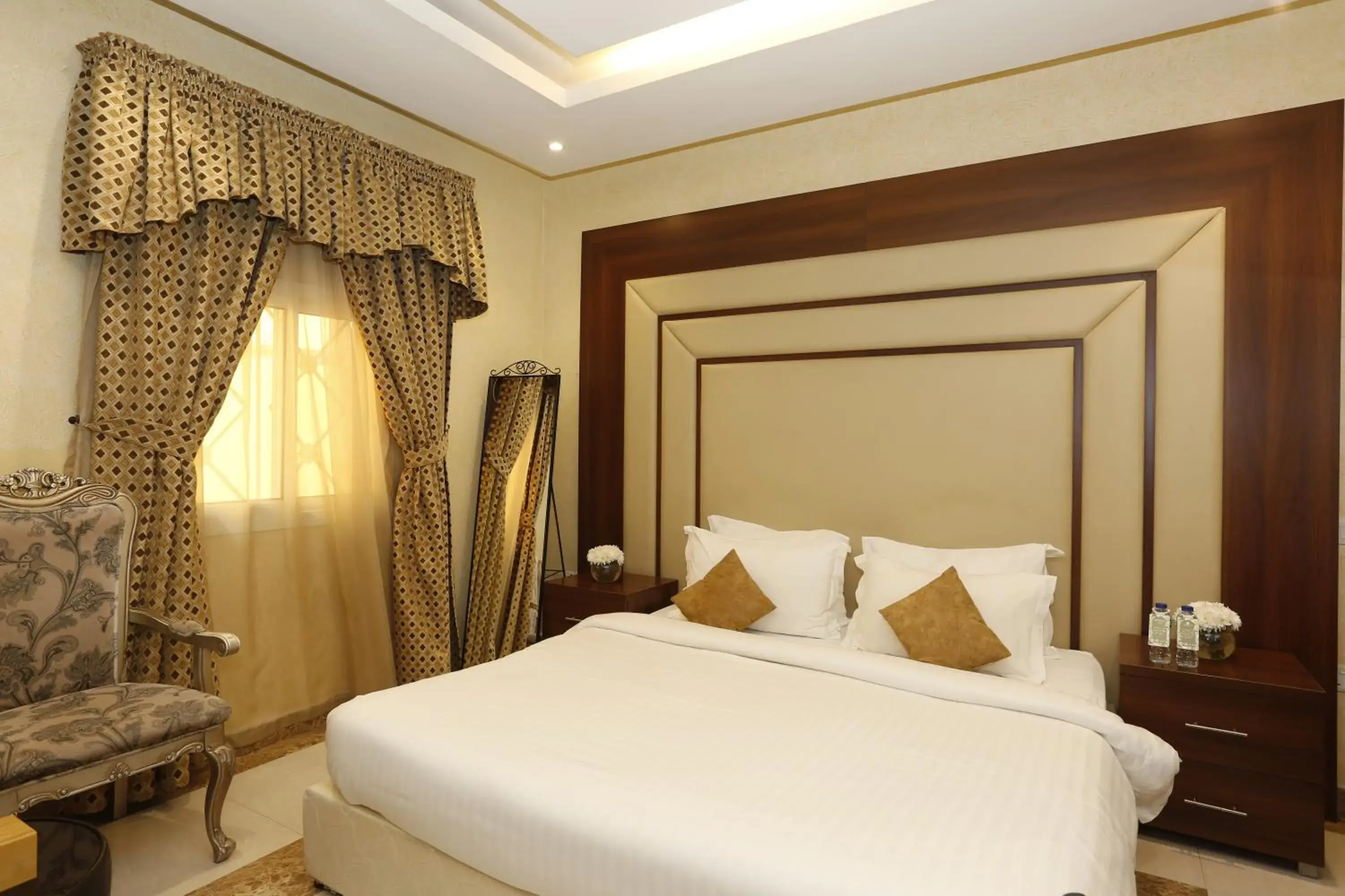 Bedroom, Bed in Hotelier Suites by Cantonal Bedroom, Bed in Hotelier Suites by Cantonal