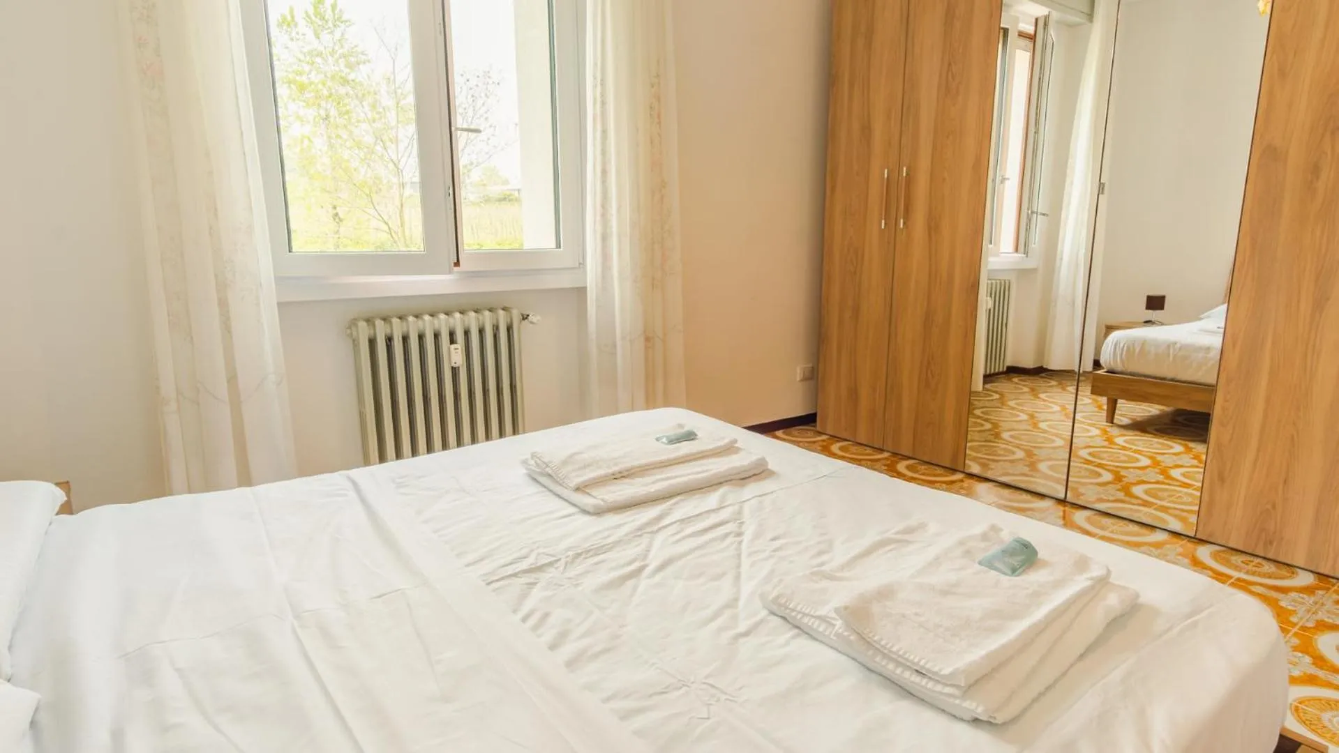 Bedroom, Bed in Tra Cielo e Terra - Italian Homing