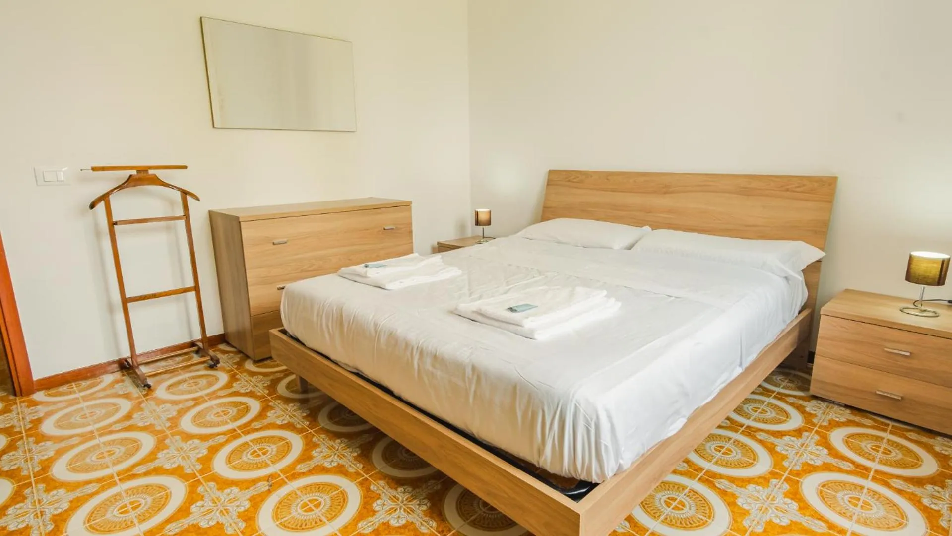 Bedroom, Bed in Tra Cielo e Terra - Italian Homing