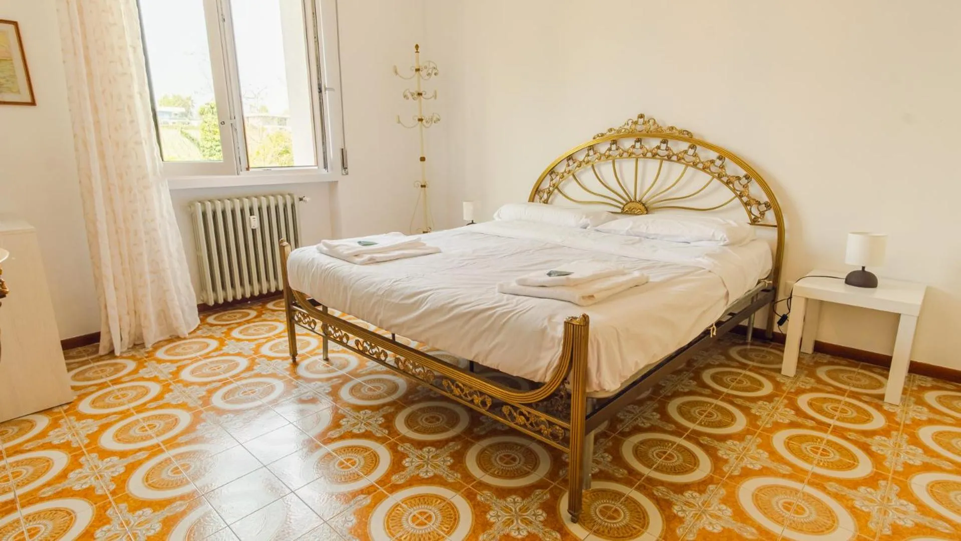 Bedroom, Bed in Tra Cielo e Terra - Italian Homing