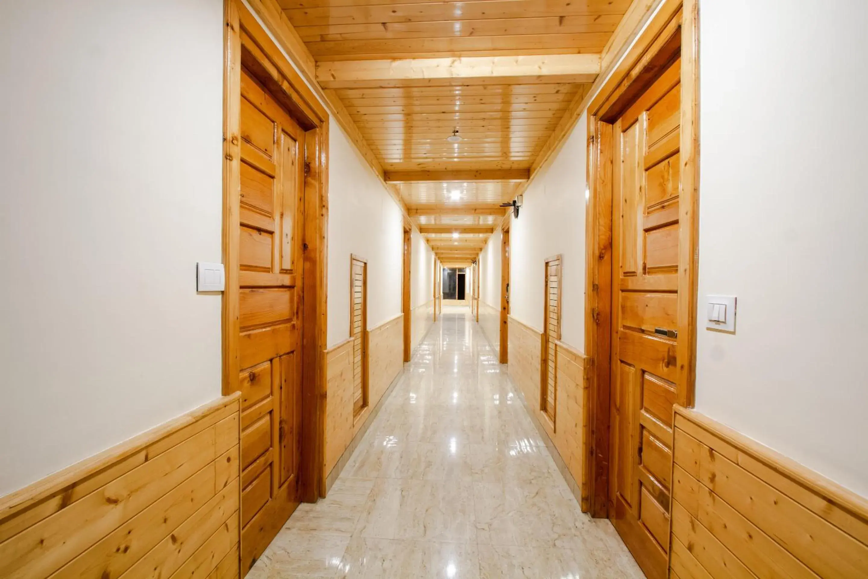 Lobby or reception in Tripli Hotels Namaste Manali Lobby or reception in Tripli Hotels Namaste Manali