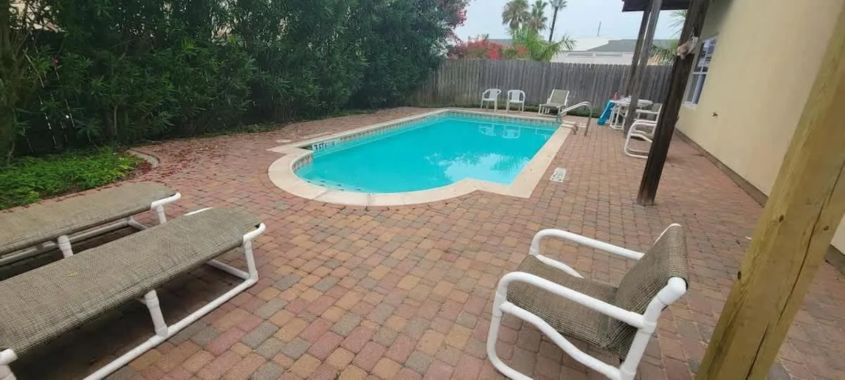 Swimming pool in Beach & Palms condo