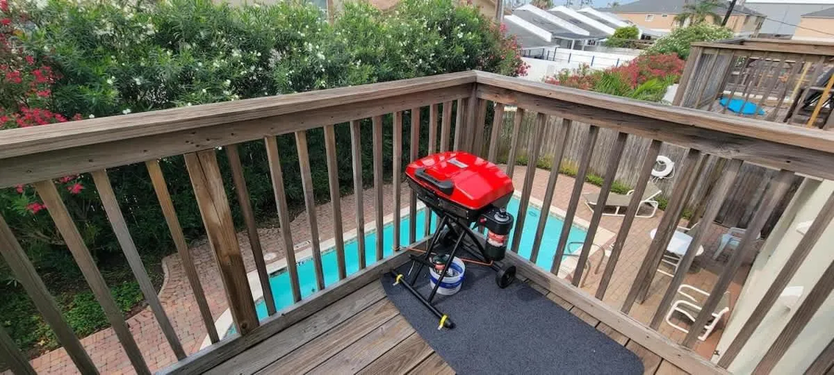 Balcony/Terrace in Beach & Palms condo