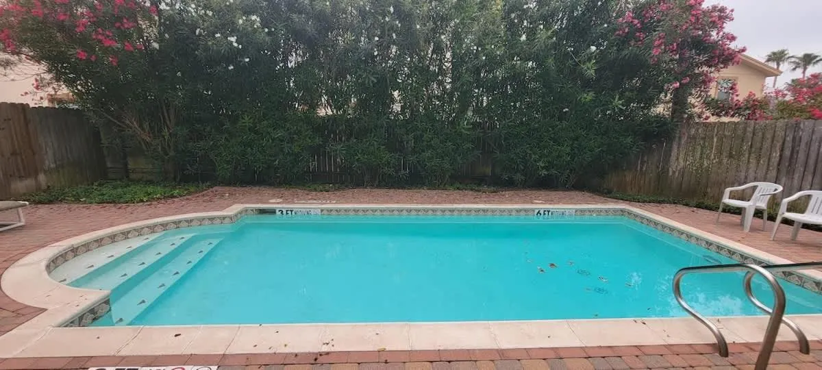 Swimming pool in Beach & Palms condo