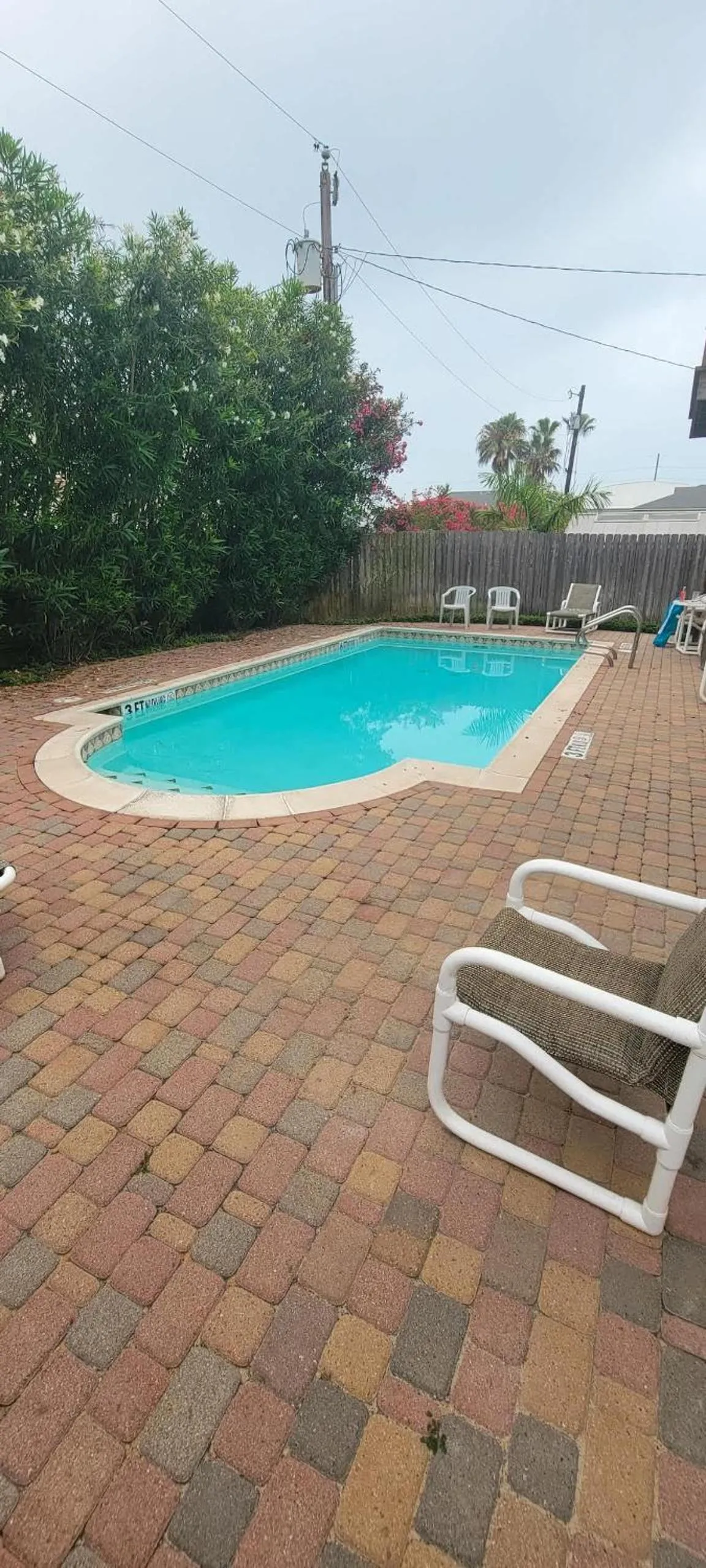 Swimming pool in Beach & Palms condo