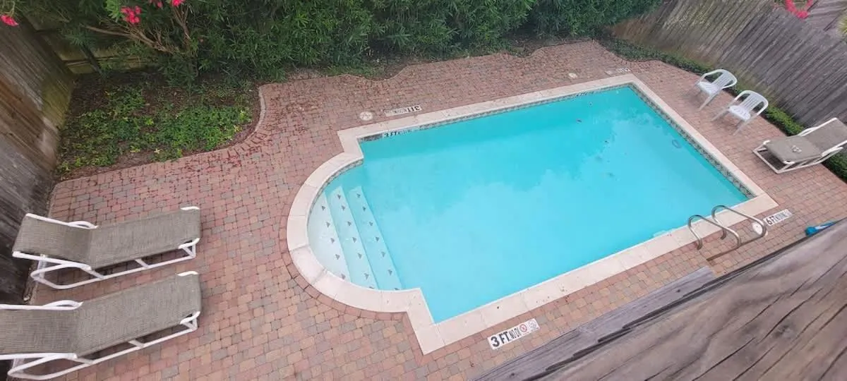 Swimming pool in Beach & Palms condo