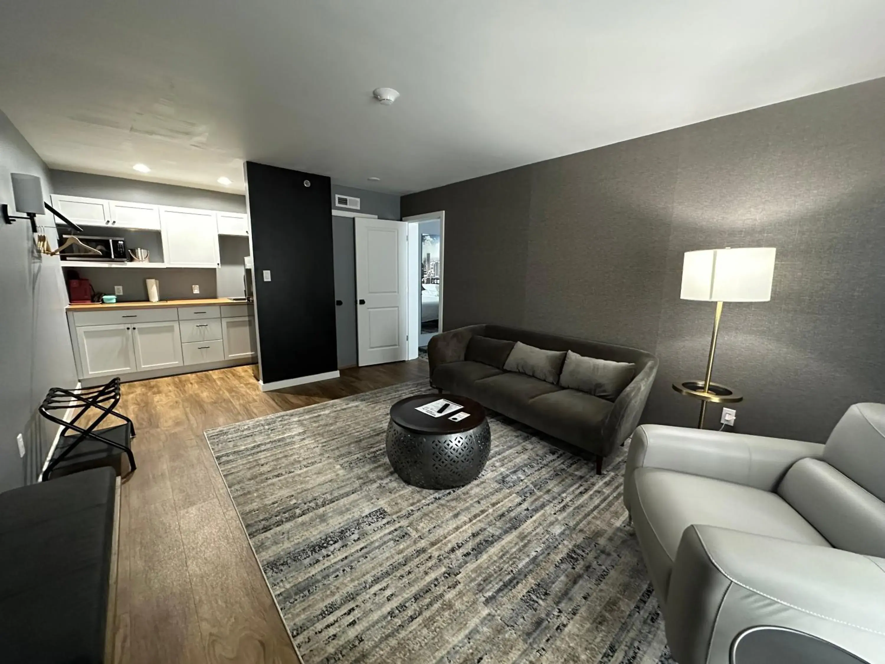 Deluxe King Studio in Lighthouse Suites Deluxe King Studio in Lighthouse Suites