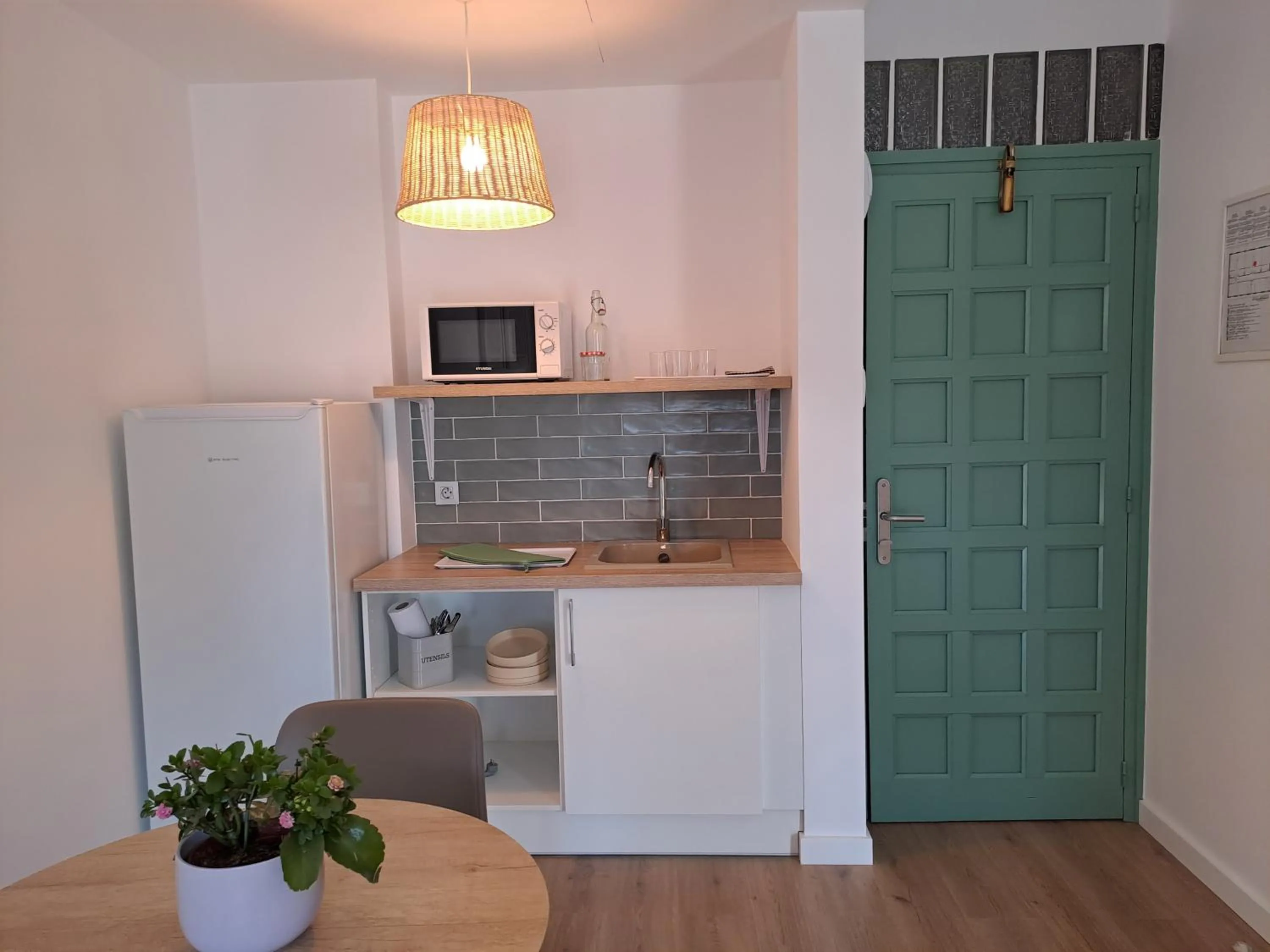 Seating area in Hotel Mediterrani Express