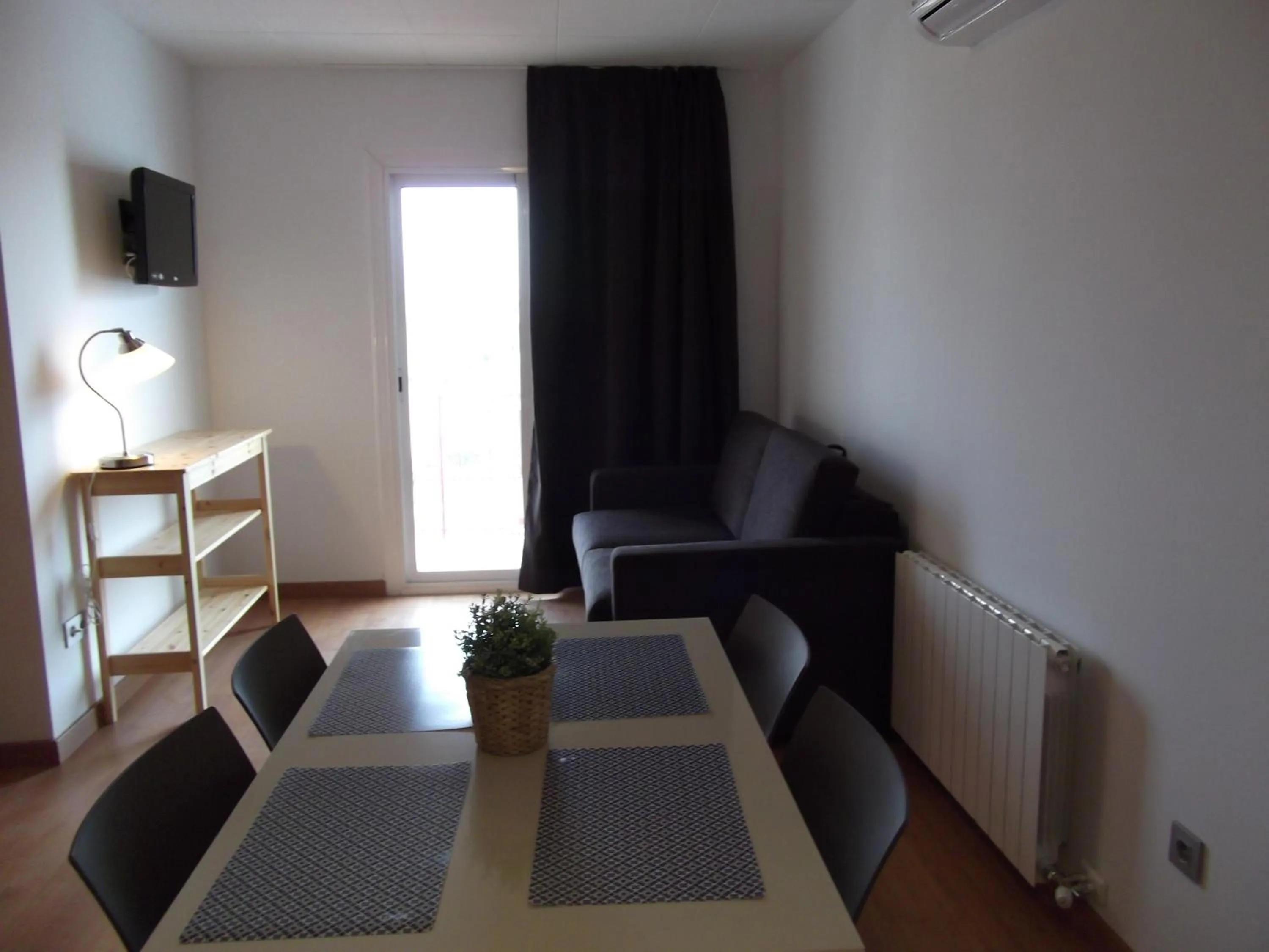 Seating area in Hotel Mediterrani Express