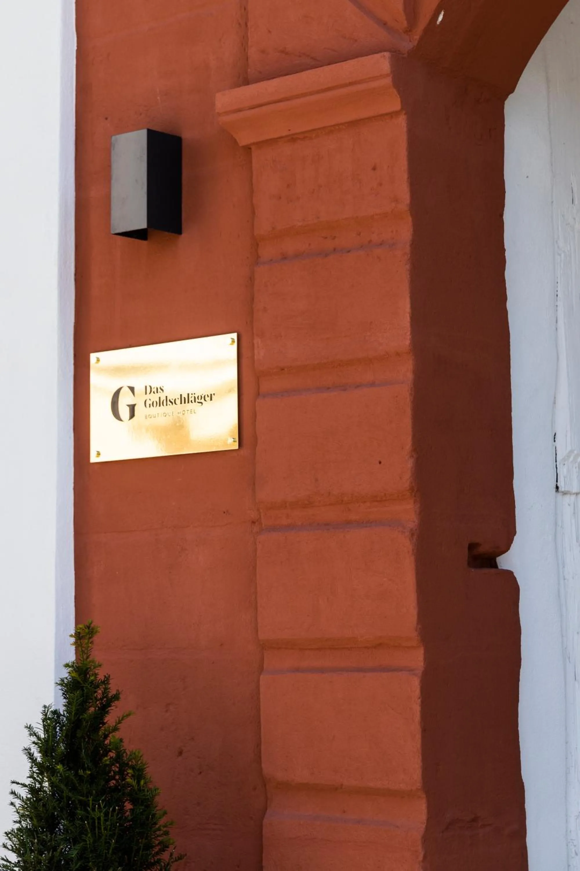 Logo/Certificate/Sign in Das Goldschläger Boutique Hotel