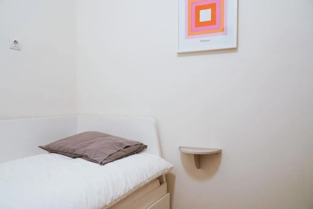 Bed in Charming Apartment in Keramikos