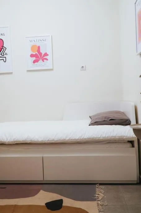 Bed in Charming Apartment in Keramikos