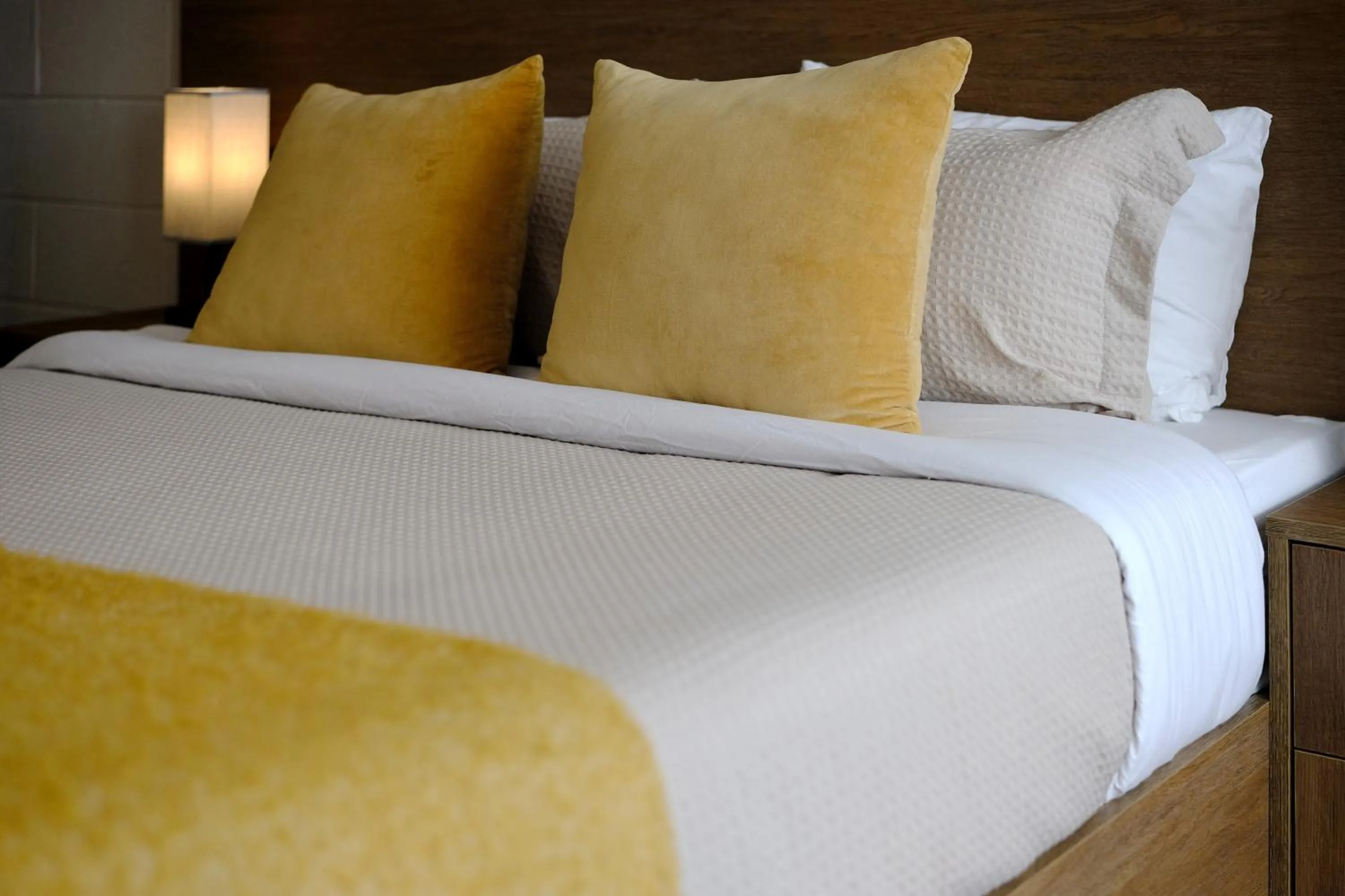 Bed in Stay Inn Muskoka