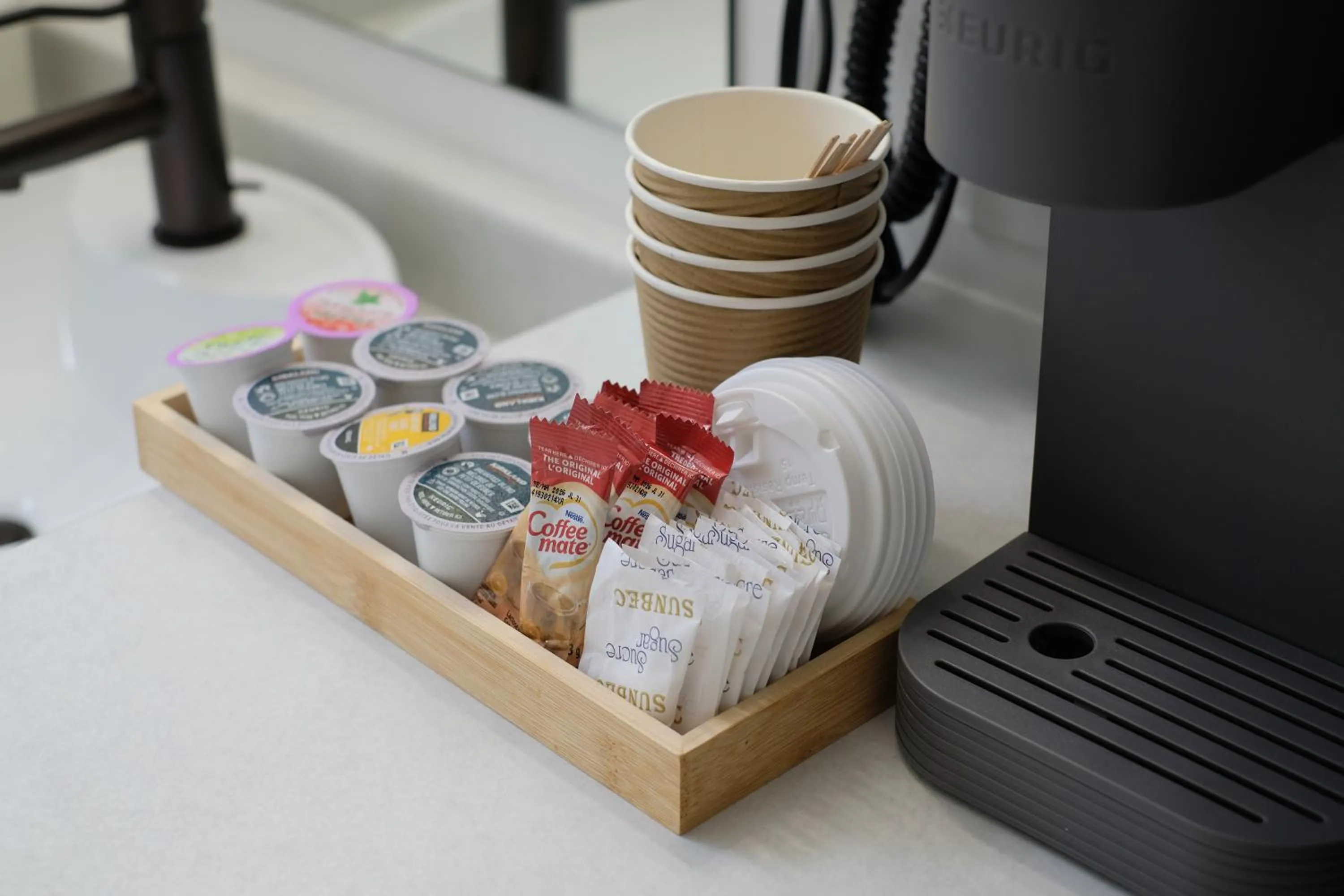 Coffee/tea facilities in Stay Inn Muskoka