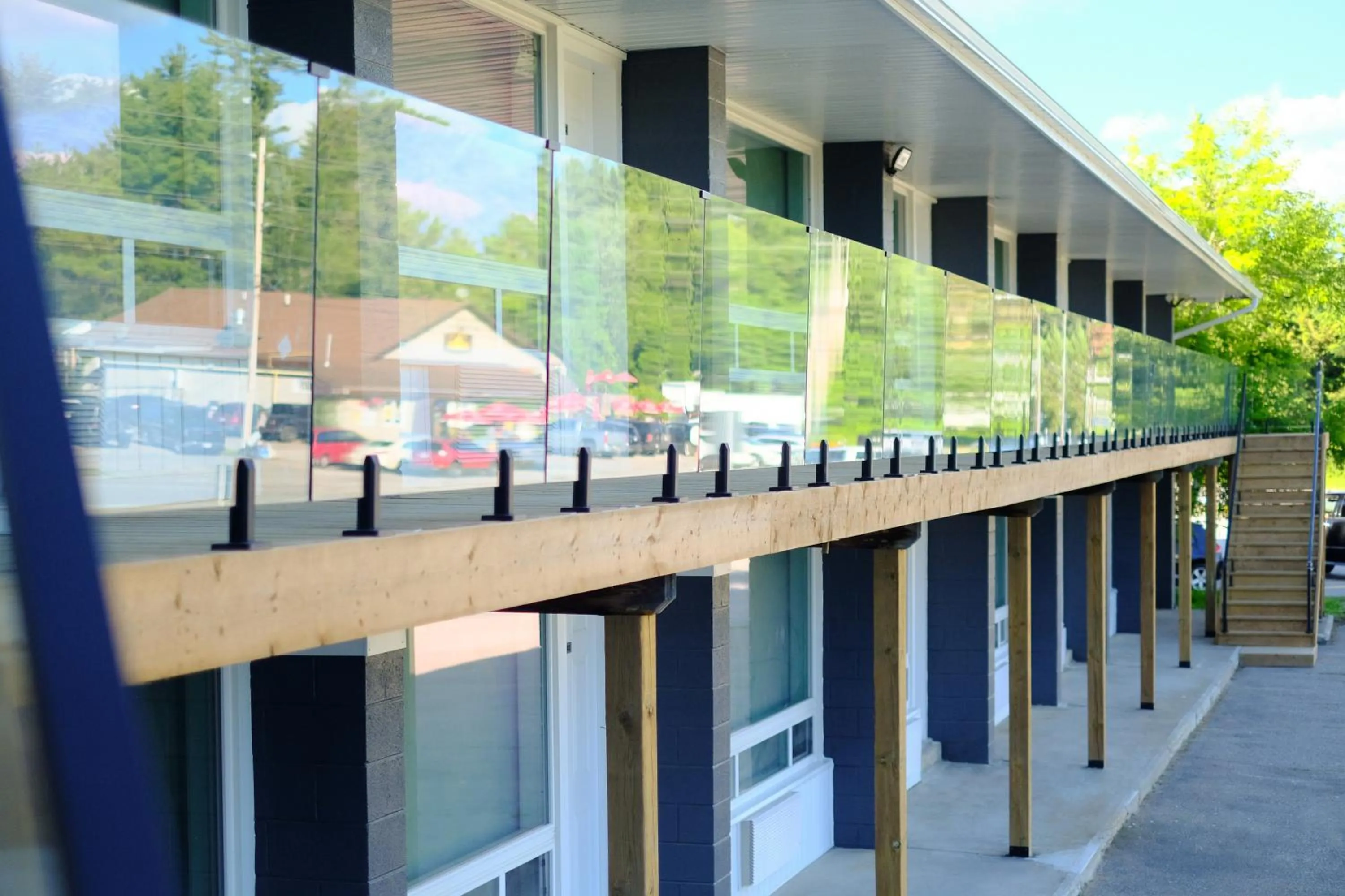 Property building in Stay Inn Muskoka