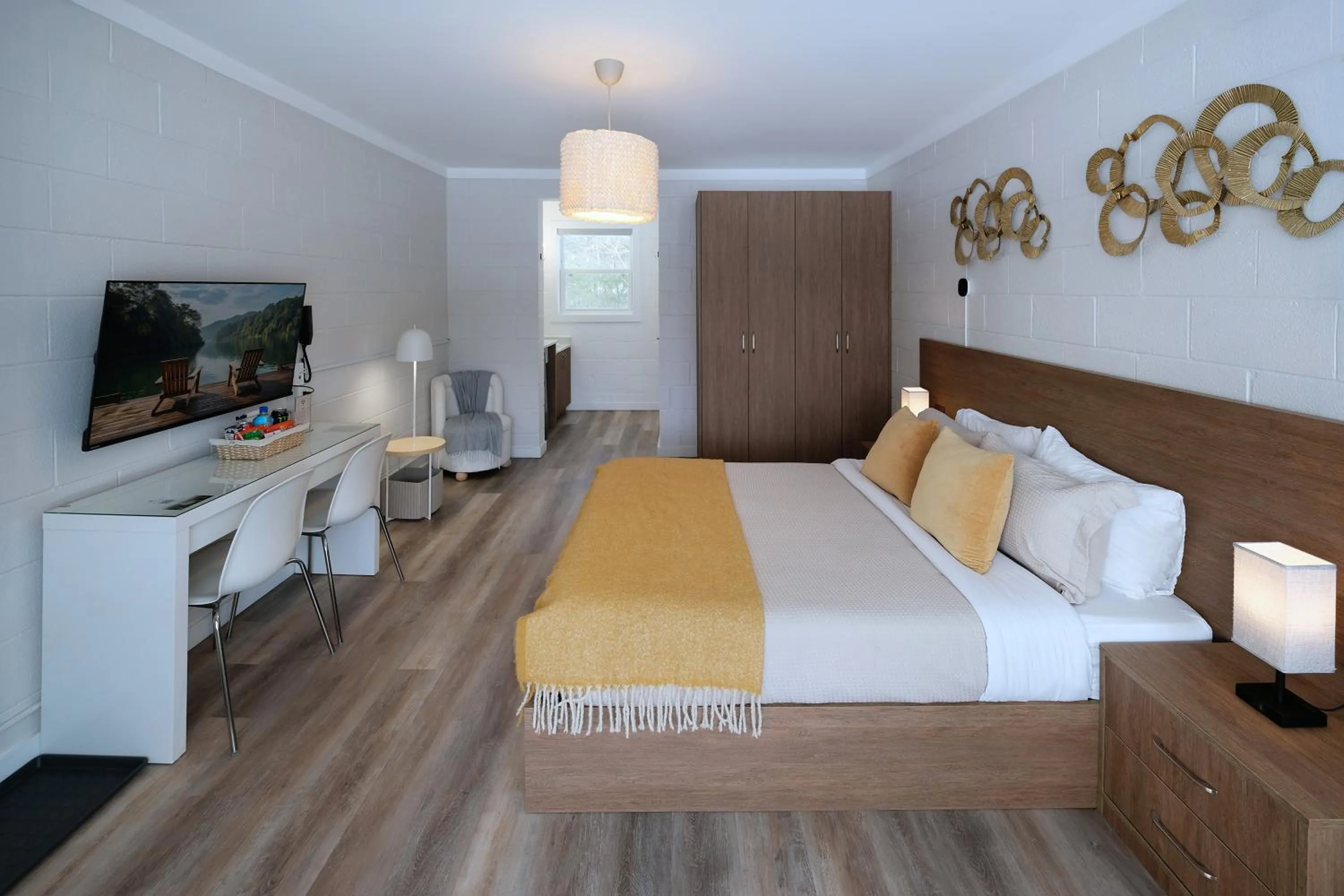 Bed in Stay Inn Muskoka